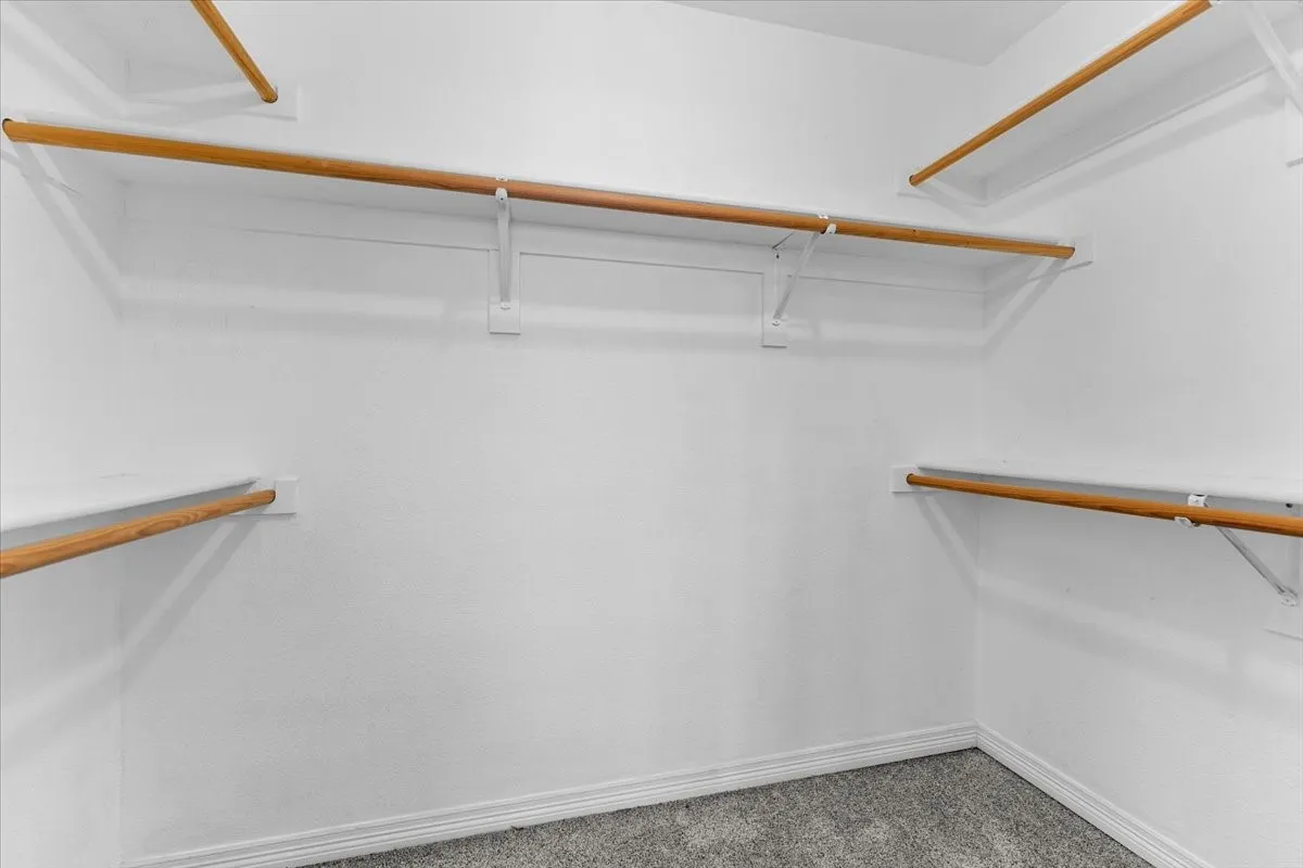 Single Family Residence For Sale in Tarrant County , 10505 Braewood Drive, Fort Worth, Texas 76131, 3 Bedroom, 2 Bathroom, 2 Garage spaces, 1,288 Sqft, built in 2002, mls#21263933, Real Estate Agent in Fort Worth, Homes For Sale in Tarrant county, Homes For Sale in Fort Worth, Realtor in Fort Worth Texas, Real Estate Brokerage Independent Realty Texas, Luminita Cordes Realtor