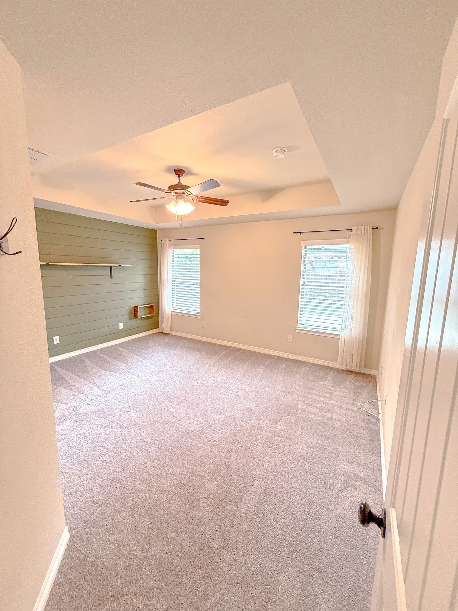 Single Family Residence For Sale in Ellis County , 103 Palomino Drive, Palmer, Texas 75152, 3 Bedrooms, 2 Bathrooms, 2 Garage spaces, 1,519 Sqft, built in 2016, Price $330,000, mls#21258075, Real Estate Agent in Palmer, Homes For Sale in Ellis county, Homes For Sale in Palmer, Realtor in Palmer Texas, Real Estate Brokerage Independent Realty Texas, Luminita Cordes Realtor
