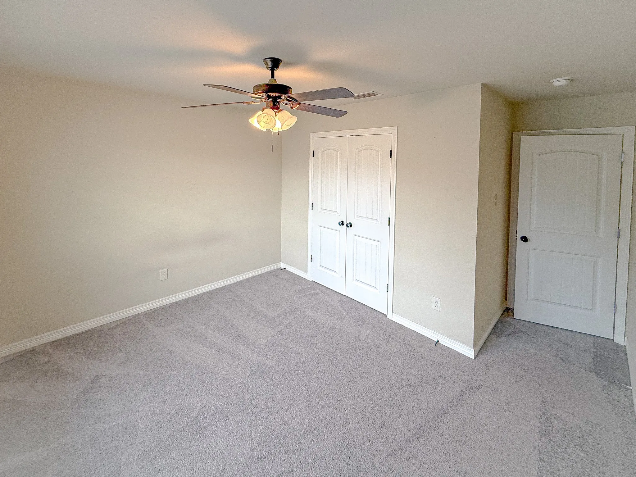 Single Family Residence For Sale in Ellis County , 103 Palomino Drive, Palmer, Texas 75152, 3 Bedrooms, 2 Bathrooms, 2 Garage spaces, 1,519 Sqft, built in 2016, Price $330,000, mls#21258075, Real Estate Agent in Palmer, Homes For Sale in Ellis county, Homes For Sale in Palmer, Realtor in Palmer Texas, Real Estate Brokerage Independent Realty Texas, Luminita Cordes Realtor