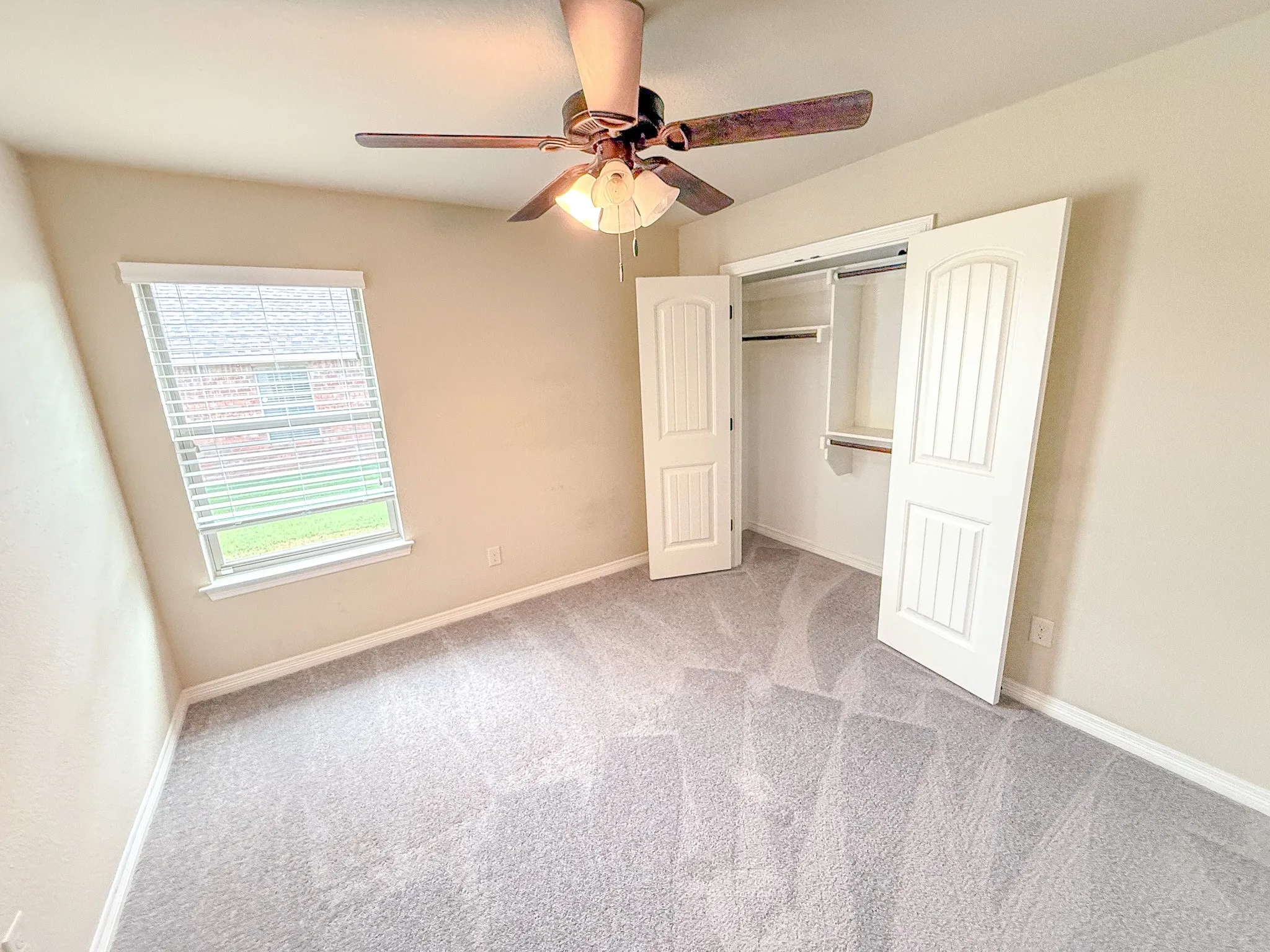 Single Family Residence For Sale in Ellis County , 103 Palomino Drive, Palmer, Texas 75152, 3 Bedrooms, 2 Bathrooms, 2 Garage spaces, 1,519 Sqft, built in 2016, Price $330,000, mls#21258075, Real Estate Agent in Palmer, Homes For Sale in Ellis county, Homes For Sale in Palmer, Realtor in Palmer Texas, Real Estate Brokerage Independent Realty Texas, Luminita Cordes Realtor