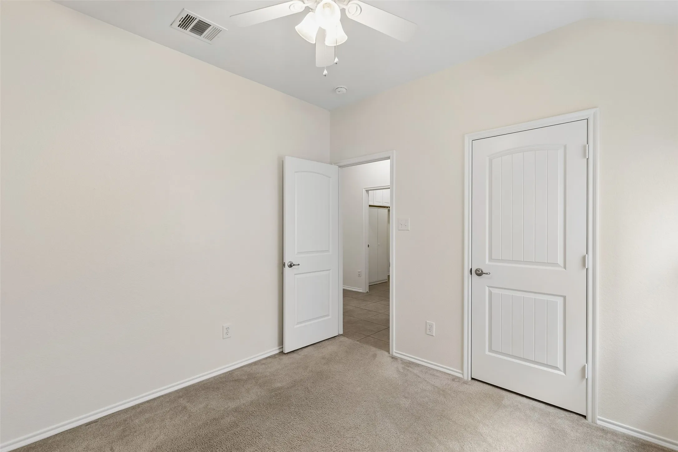 Single Family Residence For Sale in Collin County , 9712 Starfire Drive, Mc Kinney, Texas 75072, 4 Bedroom, 2 Bathroom, 2 Garage spaces, 2,045 Sqft, built in 2009, mls#21263965, Real Estate Agent in Mc Kinney, Homes For Sale in Collin county, Homes For Sale in Mc Kinney, Realtor in Mc Kinney Texas, Real Estate Brokerage Independent Realty Texas, Luminita Cordes Realtor