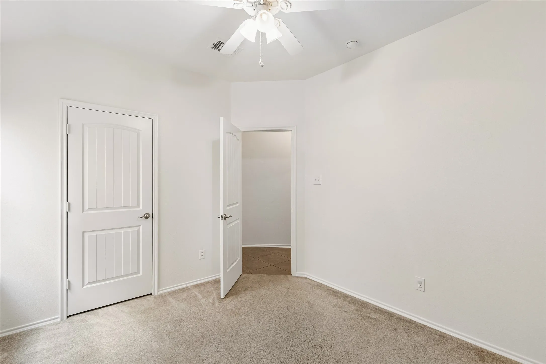 Single Family Residence For Sale in Collin County , 9712 Starfire Drive, Mc Kinney, Texas 75072, 4 Bedroom, 2 Bathroom, 2 Garage spaces, 2,045 Sqft, built in 2009, mls#21263965, Real Estate Agent in Mc Kinney, Homes For Sale in Collin county, Homes For Sale in Mc Kinney, Realtor in Mc Kinney Texas, Real Estate Brokerage Independent Realty Texas, Luminita Cordes Realtor