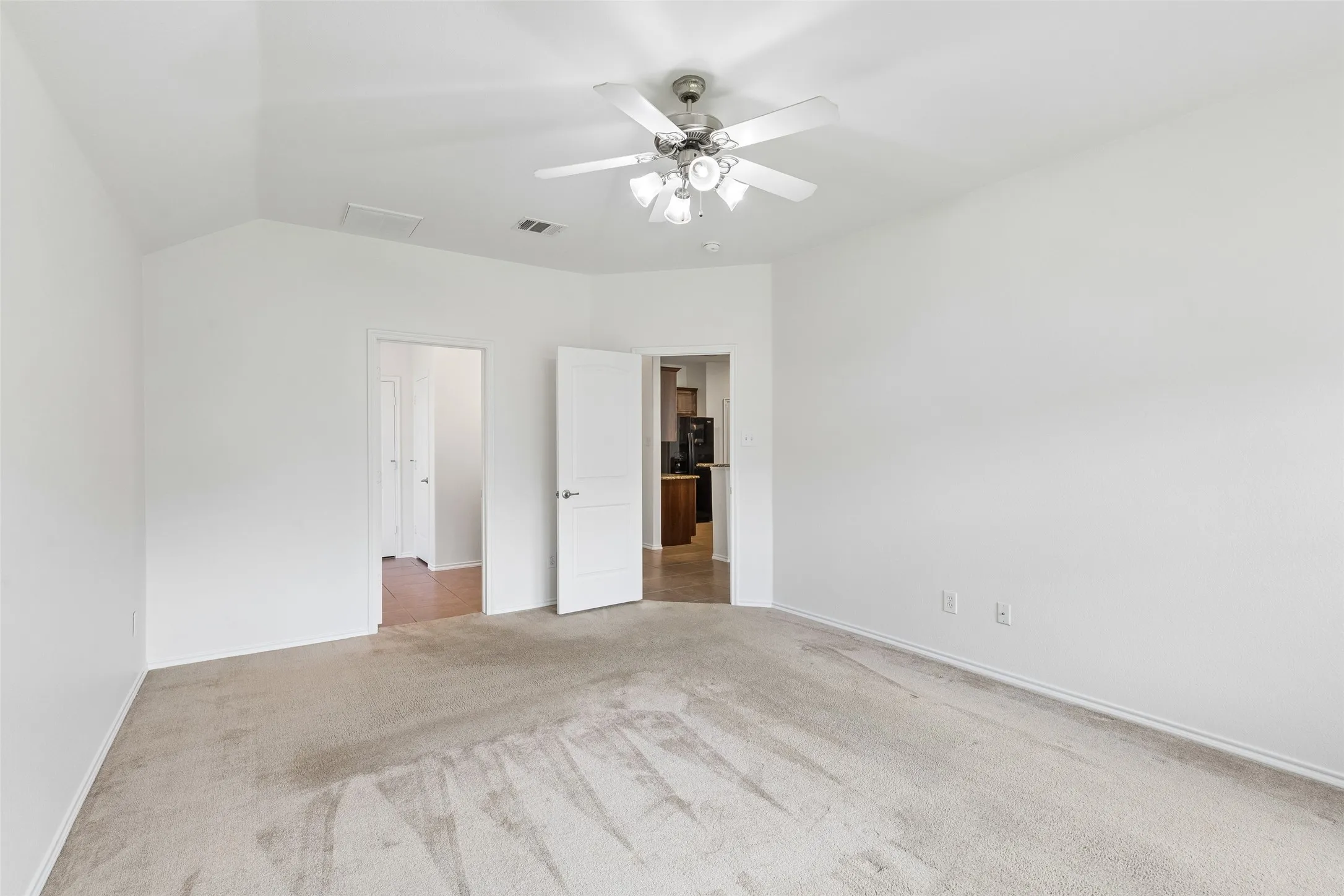 Single Family Residence For Sale in Collin County , 9712 Starfire Drive, Mc Kinney, Texas 75072, 4 Bedroom, 2 Bathroom, 2 Garage spaces, 2,045 Sqft, built in 2009, mls#21263965, Real Estate Agent in Mc Kinney, Homes For Sale in Collin county, Homes For Sale in Mc Kinney, Realtor in Mc Kinney Texas, Real Estate Brokerage Independent Realty Texas, Luminita Cordes Realtor