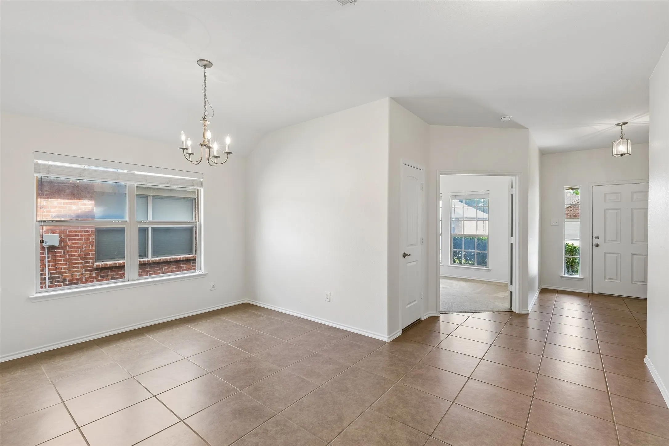 Single Family Residence For Sale in Collin County , 9712 Starfire Drive, Mc Kinney, Texas 75072, 4 Bedroom, 2 Bathroom, 2 Garage spaces, 2,045 Sqft, built in 2009, mls#21263965, Real Estate Agent in Mc Kinney, Homes For Sale in Collin county, Homes For Sale in Mc Kinney, Realtor in Mc Kinney Texas, Real Estate Brokerage Independent Realty Texas, Luminita Cordes Realtor