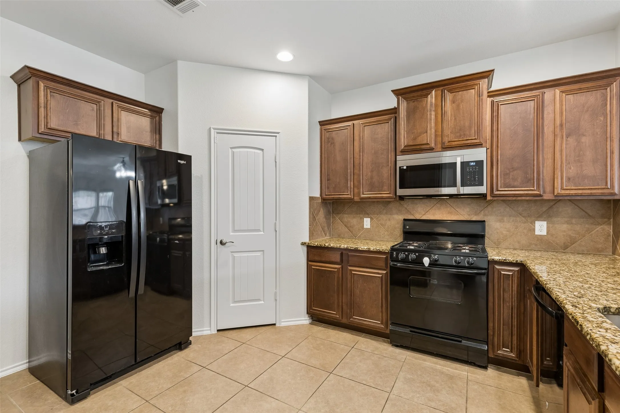 Single Family Residence For Sale in Collin County , 9712 Starfire Drive, Mc Kinney, Texas 75072, 4 Bedroom, 2 Bathroom, 2 Garage spaces, 2,045 Sqft, built in 2009, mls#21263965, Real Estate Agent in Mc Kinney, Homes For Sale in Collin county, Homes For Sale in Mc Kinney, Realtor in Mc Kinney Texas, Real Estate Brokerage Independent Realty Texas, Luminita Cordes Realtor