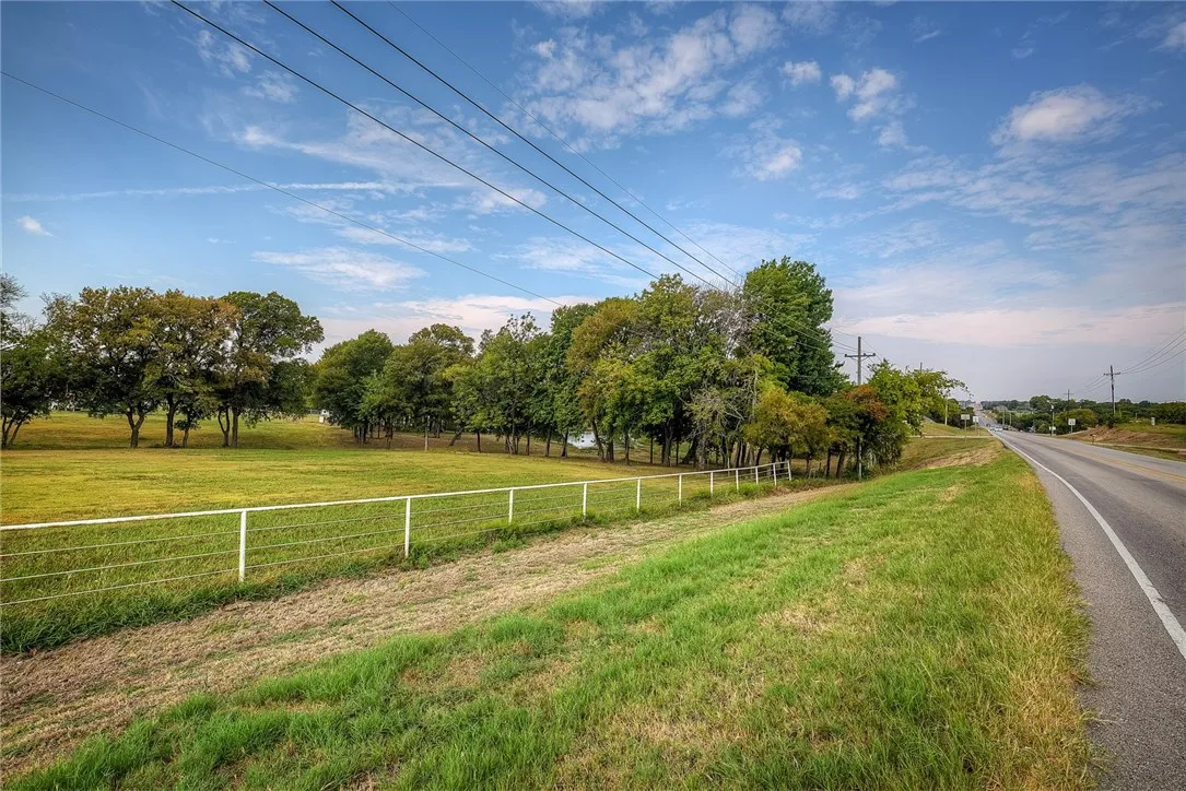 Improved Land For Sale in Rockwall County , 5627 Horizon Road, Rockwall, Texas 75032, 0, 0, Garage spaces, 0 Sqft, built in 1978, Price $999,900, mls#21263996, Real Estate Agent in Rockwall, Homes For Sale in Rockwall county, Homes For Sale in Rockwall, Realtor in Rockwall Texas, Real Estate Brokerage Independent Realty Texas, Luminita Cordes Realtor