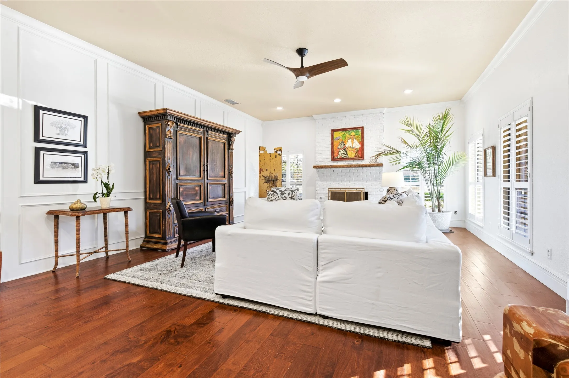 Single Family Residence For Sale in Taylor County , 125 Lytle Place Drive, Abilene, Texas 79602, 5 Bedroom, 4 Bathroom, 2 Garage spaces, 3,505 Sqft, built in 1982, mls#21263992, Real Estate Agent in Abilene, Homes For Sale in Taylor county, Homes For Sale in Abilene, Realtor in Abilene Texas, Real Estate Brokerage Independent Realty Texas, Luminita Cordes Realtor