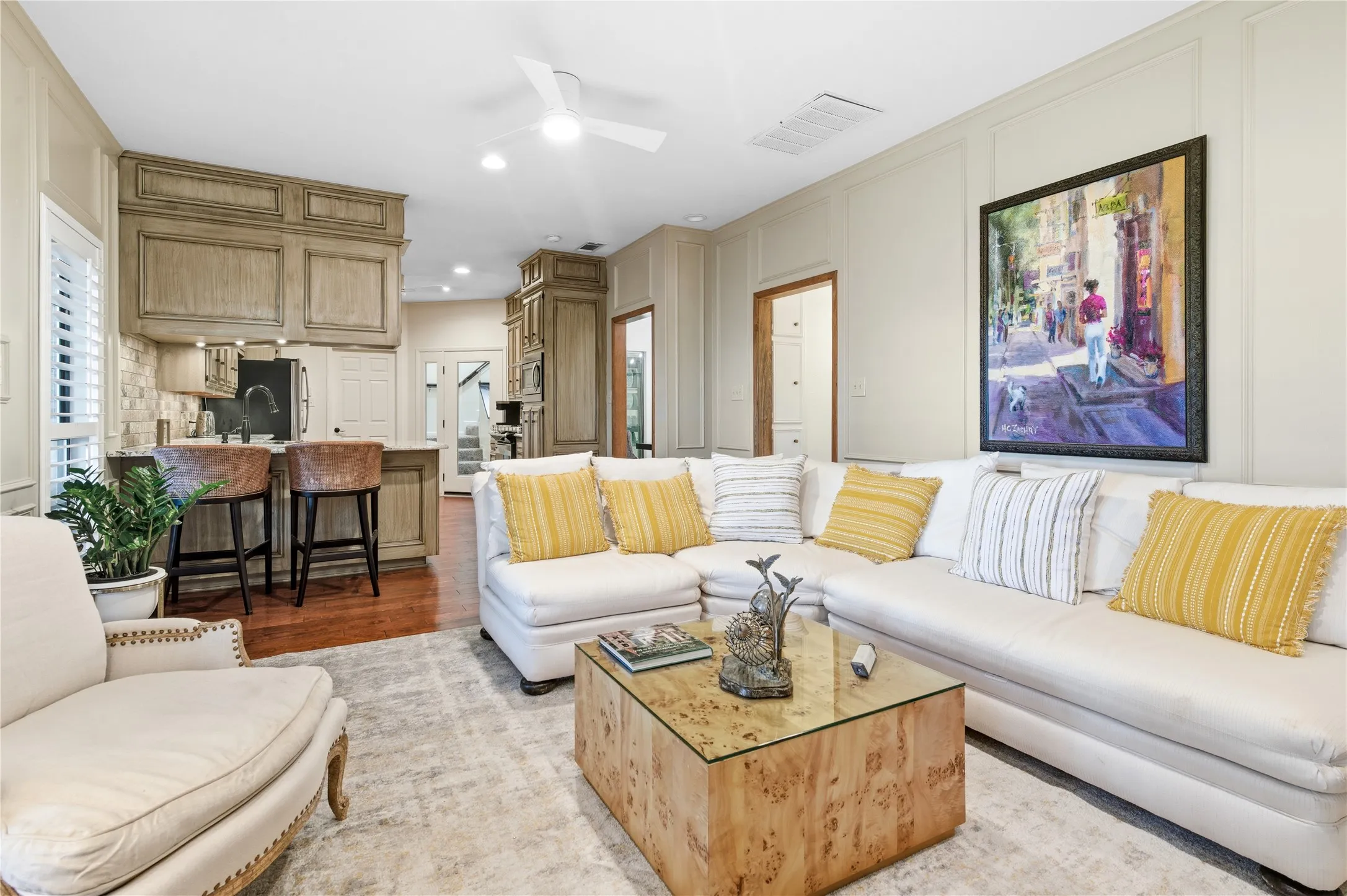 Single Family Residence For Sale in Taylor County , 125 Lytle Place Drive, Abilene, Texas 79602, 5 Bedroom, 4 Bathroom, 2 Garage spaces, 3,505 Sqft, built in 1982, mls#21263992, Real Estate Agent in Abilene, Homes For Sale in Taylor county, Homes For Sale in Abilene, Realtor in Abilene Texas, Real Estate Brokerage Independent Realty Texas, Luminita Cordes Realtor