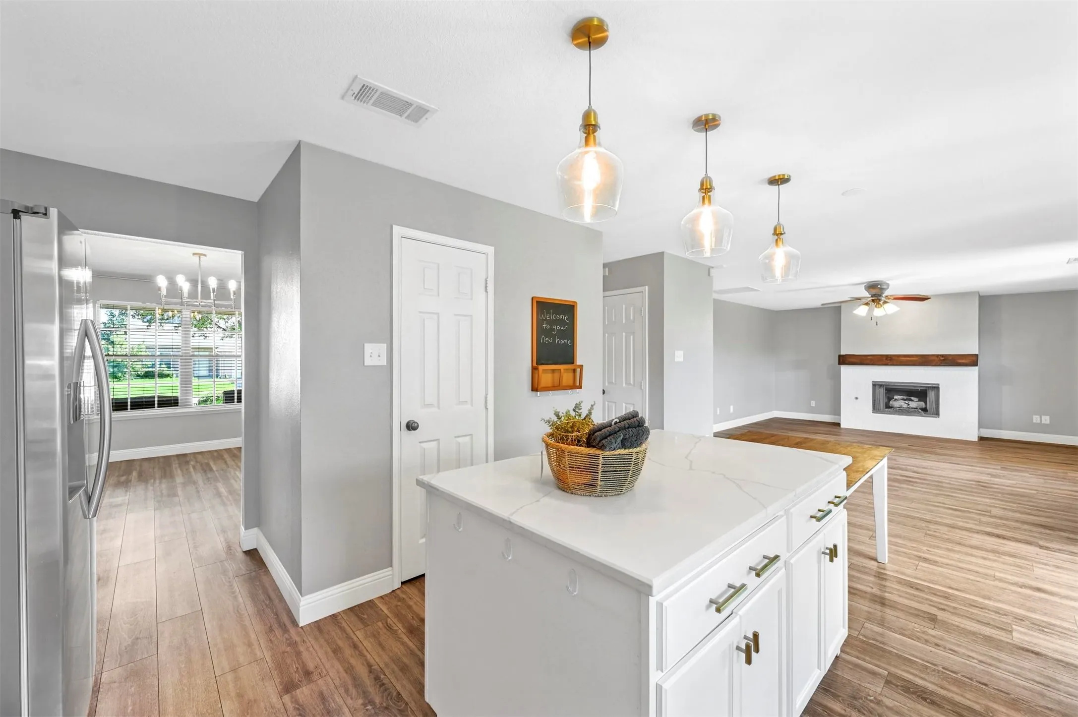 Single Family Residence For Sale in Denton County , 1516 Sequoia Grove Lane, Lewisville, Texas 75067, 3 Bedroom, 3 Bathroom, 2 Garage spaces, 2,255 Sqft, built in 2002, mls#21258243, Real Estate Agent in Lewisville, Homes For Sale in Denton county, Homes For Sale in Lewisville, Realtor in Lewisville Texas, Real Estate Brokerage Independent Realty Texas, Luminita Cordes Realtor