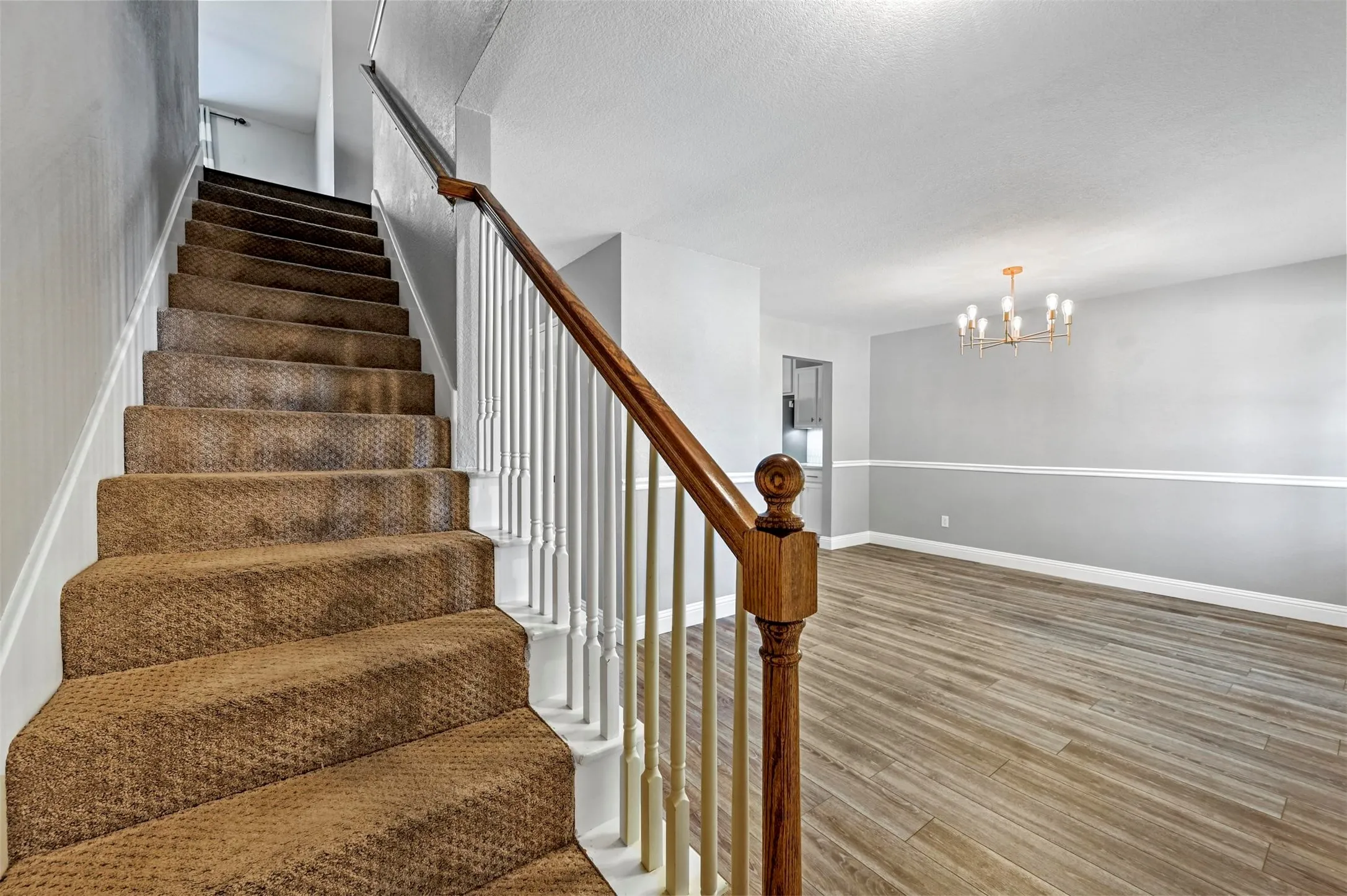 Single Family Residence For Sale in Denton County , 1516 Sequoia Grove Lane, Lewisville, Texas 75067, 3 Bedroom, 3 Bathroom, 2 Garage spaces, 2,255 Sqft, built in 2002, mls#21258243, Real Estate Agent in Lewisville, Homes For Sale in Denton county, Homes For Sale in Lewisville, Realtor in Lewisville Texas, Real Estate Brokerage Independent Realty Texas, Luminita Cordes Realtor