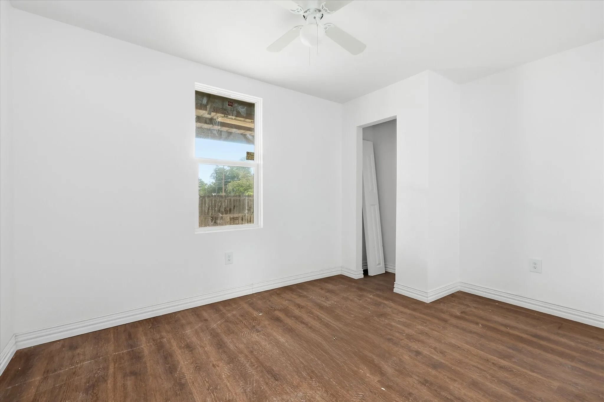 Bedroom/office