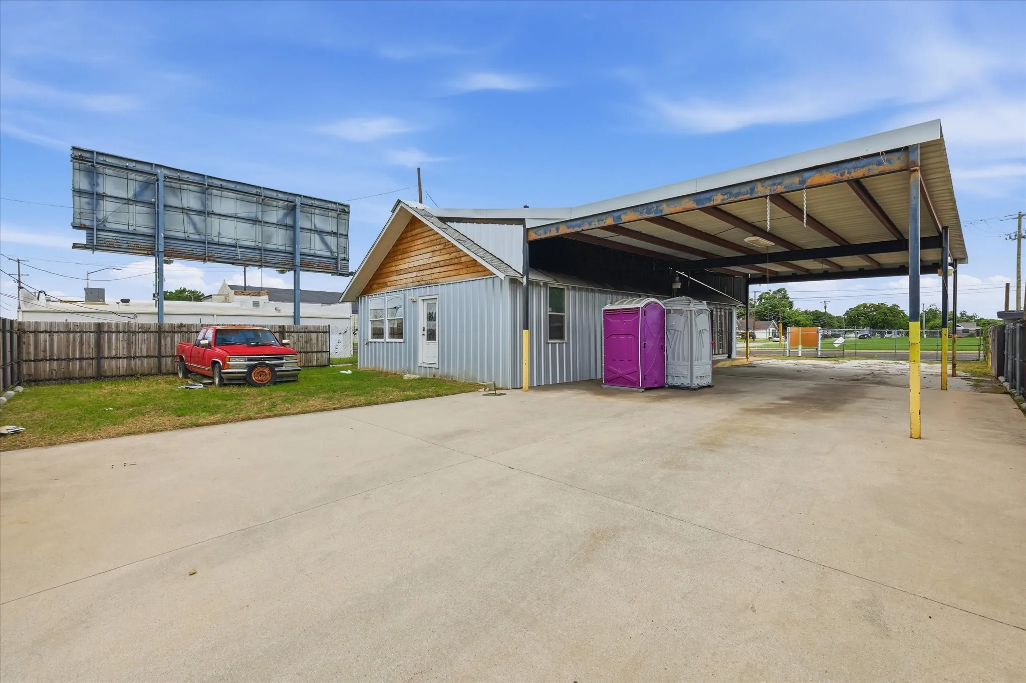 Improved Land For Sale in Tarrant County , 2800 E Belknap, Fort Worth, Texas 76111, 0, 0, Garage spaces, 0 Sqft, built in 0, mls#21264007, Real Estate Agent in Fort Worth, Homes For Sale in Tarrant county, Homes For Sale in Fort Worth, Realtor in Fort Worth Texas, Real Estate Brokerage Independent Realty Texas, Luminita Cordes Realtor