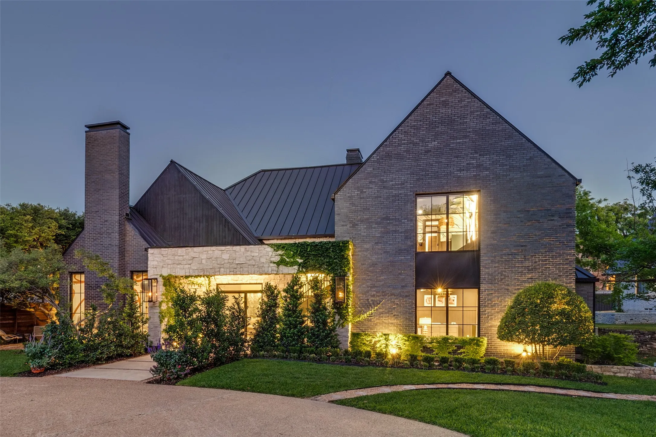 Single Family Residence For Sale in Dallas County , 7552 Baxtershire Drive, Dallas, Texas 75230, 6 Bedroom, 6 Bathroom, 3 Garage spaces, 6,047 Sqft, built in 1984, mls#21263857, Real Estate Agent in Dallas, Homes For Sale in Dallas county, Homes For Sale in Dallas, Realtor in Dallas Texas, Real Estate Brokerage Independent Realty Texas, Luminita Cordes Realtor