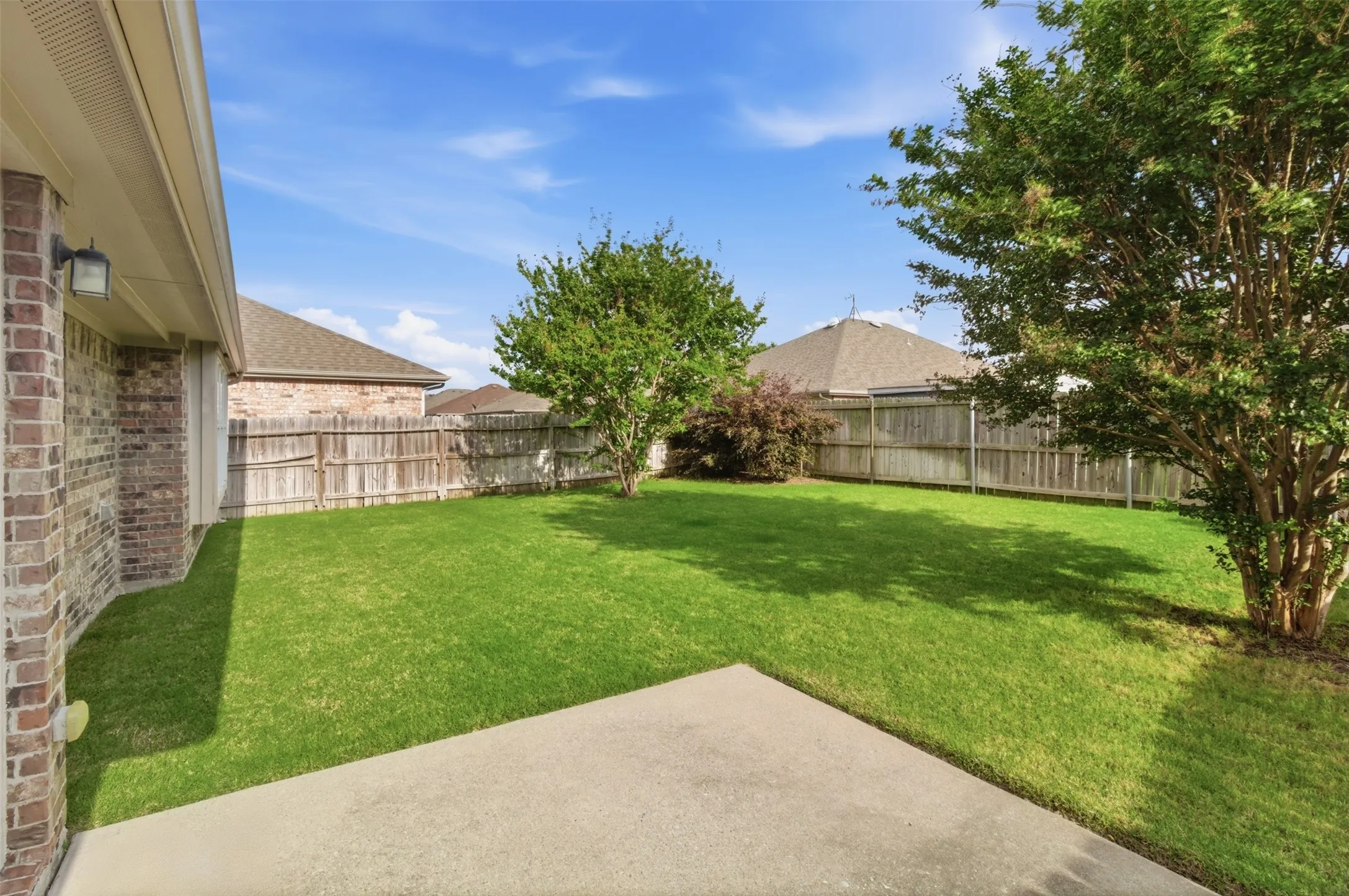 Single Family Residence For Sale in Collin County , 924 Bowie Drive, Lavon, Texas 75166, 3 Bedroom, 2 Bathroom, 2 Garage spaces, 1,518 Sqft, built in 2008, mls#21264034, Real Estate Agent in Lavon, Homes For Sale in Collin county, Homes For Sale in Lavon, Realtor in Lavon Texas, Real Estate Brokerage Independent Realty Texas, Luminita Cordes Realtor