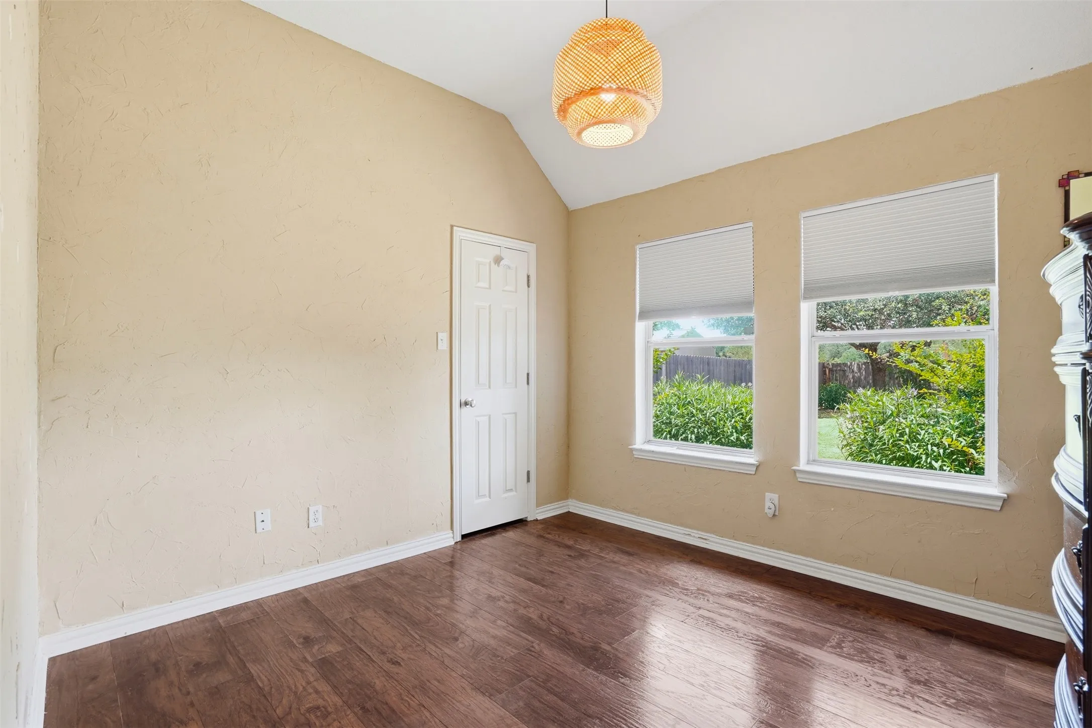 Rear bedroom 1st floor.