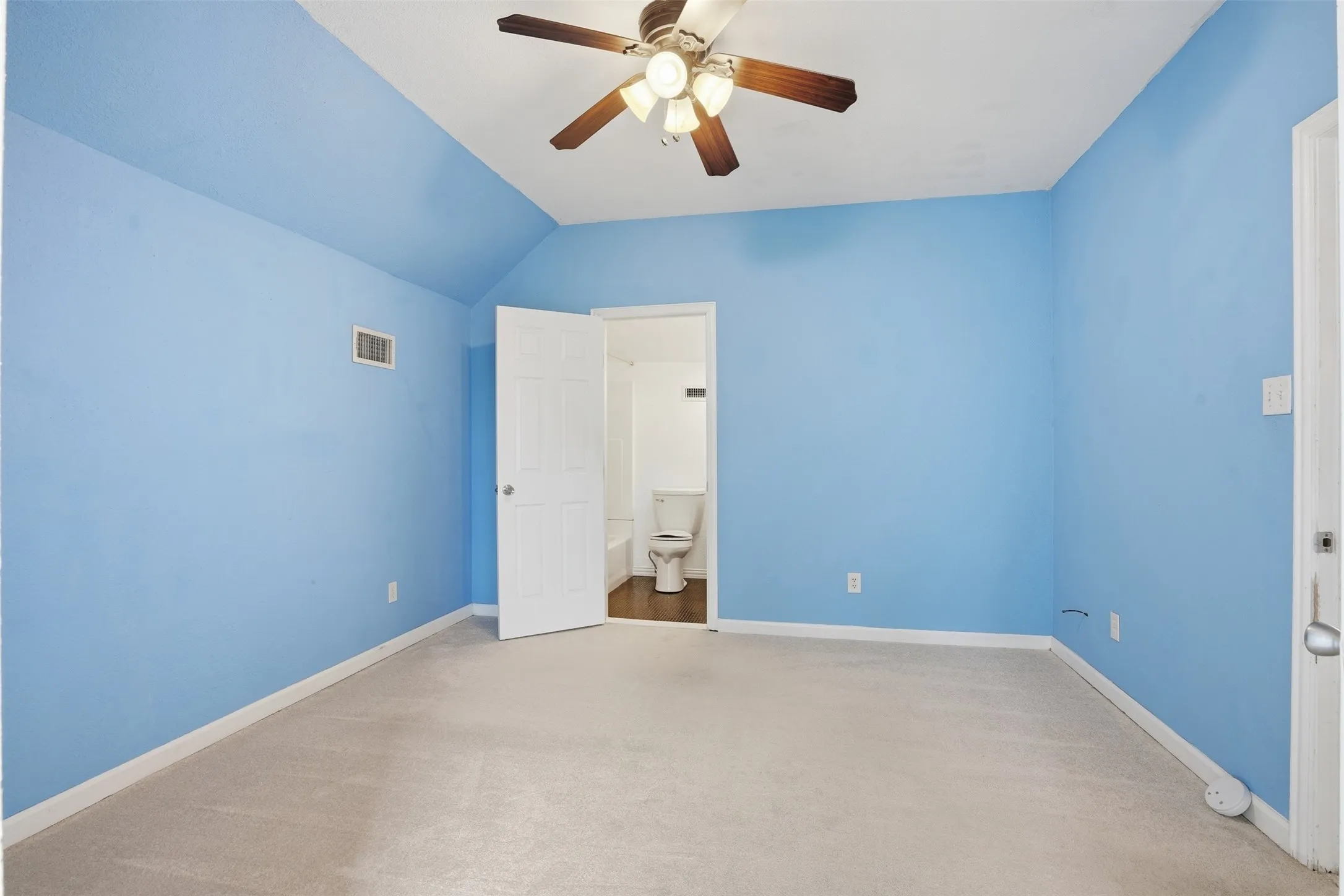 Second floor 2nd primary suite.