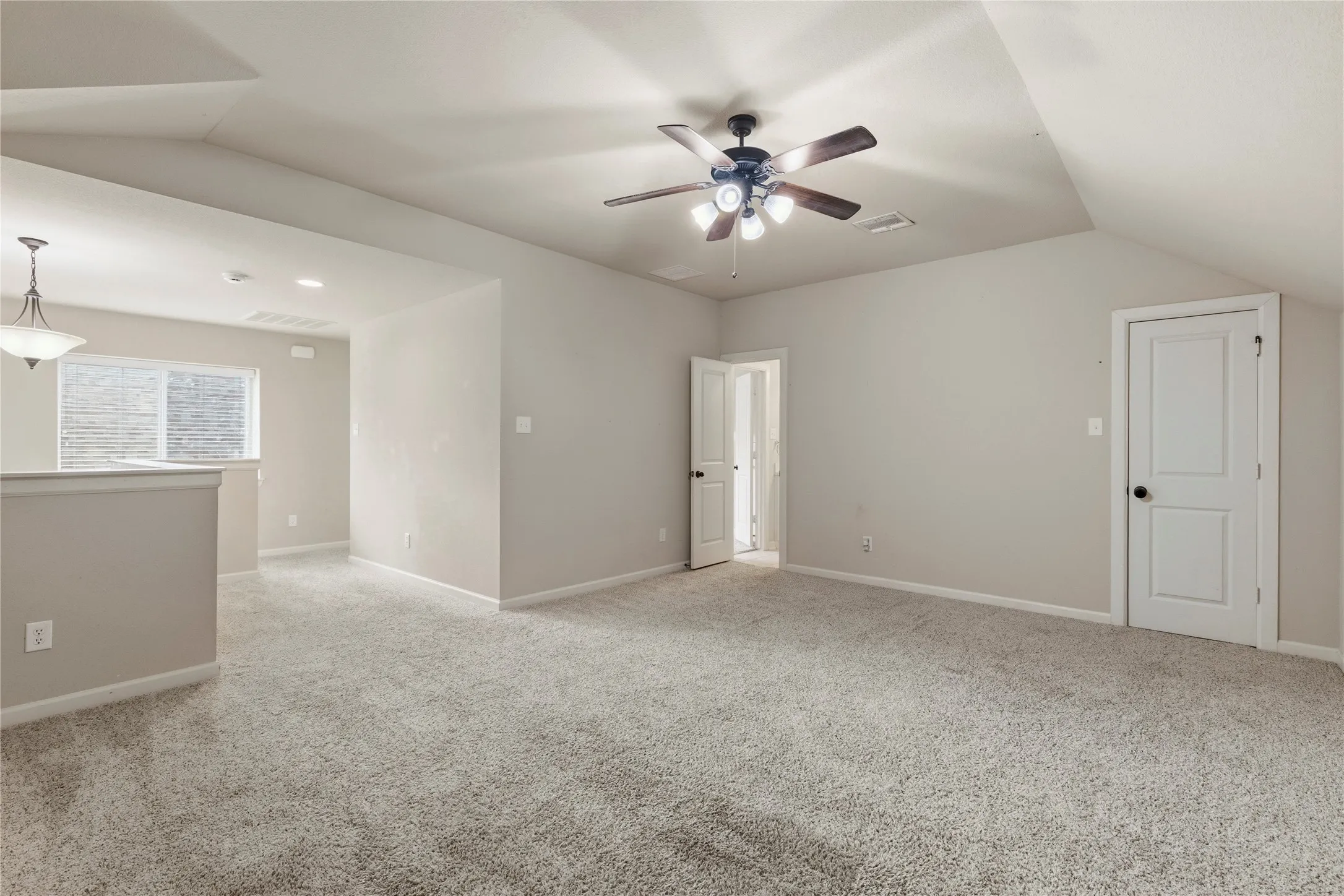 Single Family Residence For Sale in Collin County , 5900 Cranbrook Lane, Mc Kinney, Texas 75070, 5 Bedroom, 4 Bathroom, 2 Garage spaces, 3,012 Sqft, built in 2013, mls#21263768, Real Estate Agent in Mc Kinney, Homes For Sale in Collin county, Homes For Sale in Mc Kinney, Realtor in Mc Kinney Texas, Real Estate Brokerage Independent Realty Texas, Luminita Cordes Realtor
