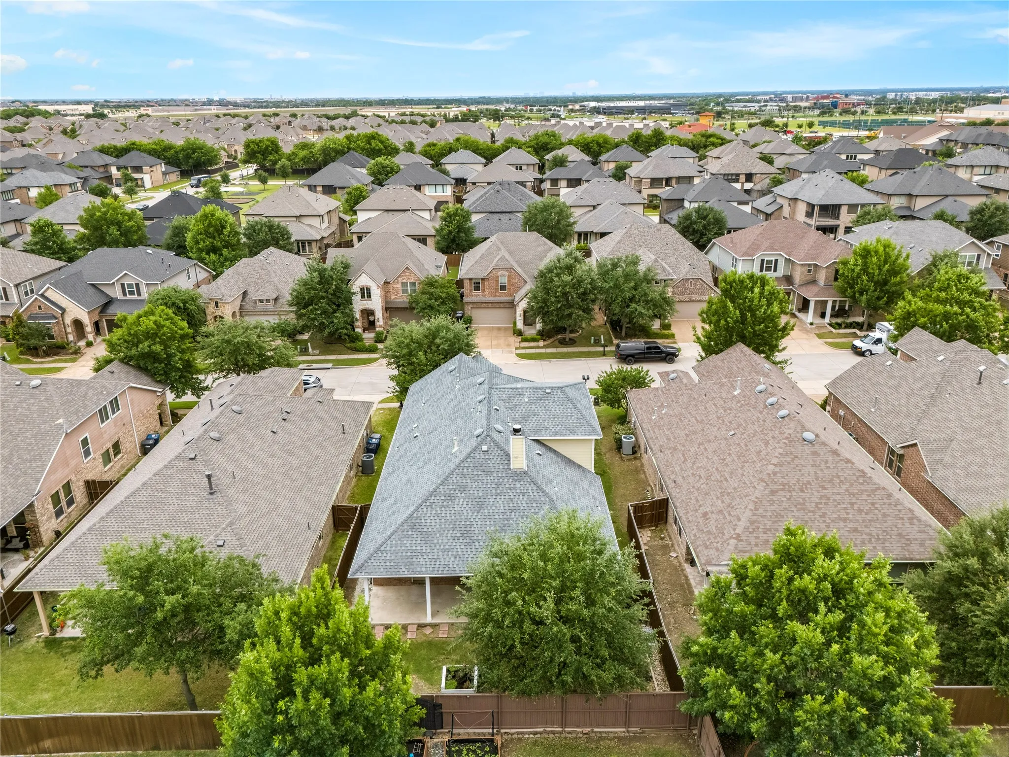 Single Family Residence For Sale in Collin County , 5900 Cranbrook Lane, Mc Kinney, Texas 75070, 5 Bedroom, 4 Bathroom, 2 Garage spaces, 3,012 Sqft, built in 2013, mls#21263768, Real Estate Agent in Mc Kinney, Homes For Sale in Collin county, Homes For Sale in Mc Kinney, Realtor in Mc Kinney Texas, Real Estate Brokerage Independent Realty Texas, Luminita Cordes Realtor