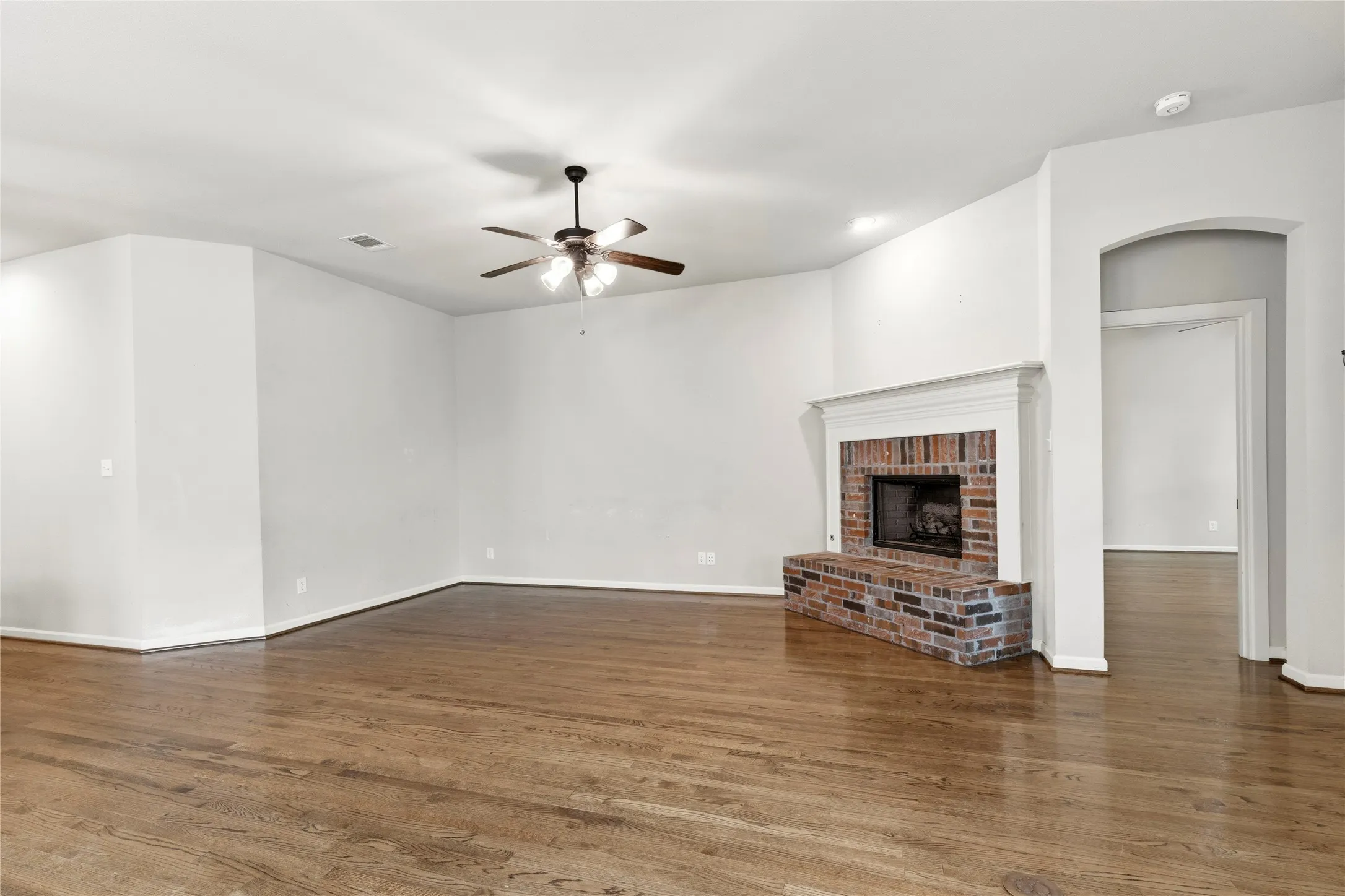 Single Family Residence For Sale in Collin County , 5900 Cranbrook Lane, Mc Kinney, Texas 75070, 5 Bedroom, 4 Bathroom, 2 Garage spaces, 3,012 Sqft, built in 2013, mls#21263768, Real Estate Agent in Mc Kinney, Homes For Sale in Collin county, Homes For Sale in Mc Kinney, Realtor in Mc Kinney Texas, Real Estate Brokerage Independent Realty Texas, Luminita Cordes Realtor