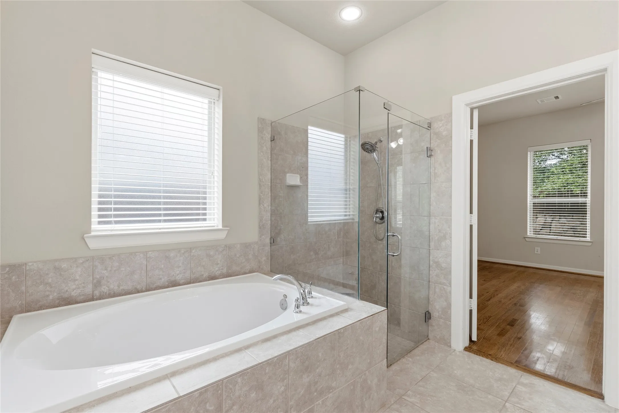 Single Family Residence For Sale in Collin County , 5900 Cranbrook Lane, Mc Kinney, Texas 75070, 5 Bedroom, 4 Bathroom, 2 Garage spaces, 3,012 Sqft, built in 2013, mls#21263768, Real Estate Agent in Mc Kinney, Homes For Sale in Collin county, Homes For Sale in Mc Kinney, Realtor in Mc Kinney Texas, Real Estate Brokerage Independent Realty Texas, Luminita Cordes Realtor
