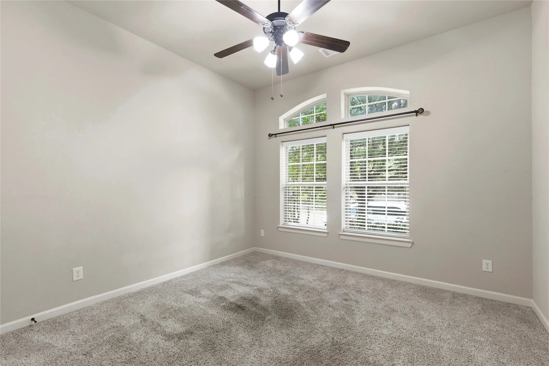 Single Family Residence For Sale in Collin County , 5900 Cranbrook Lane, Mc Kinney, Texas 75070, 5 Bedroom, 4 Bathroom, 2 Garage spaces, 3,012 Sqft, built in 2013, mls#21263768, Real Estate Agent in Mc Kinney, Homes For Sale in Collin county, Homes For Sale in Mc Kinney, Realtor in Mc Kinney Texas, Real Estate Brokerage Independent Realty Texas, Luminita Cordes Realtor