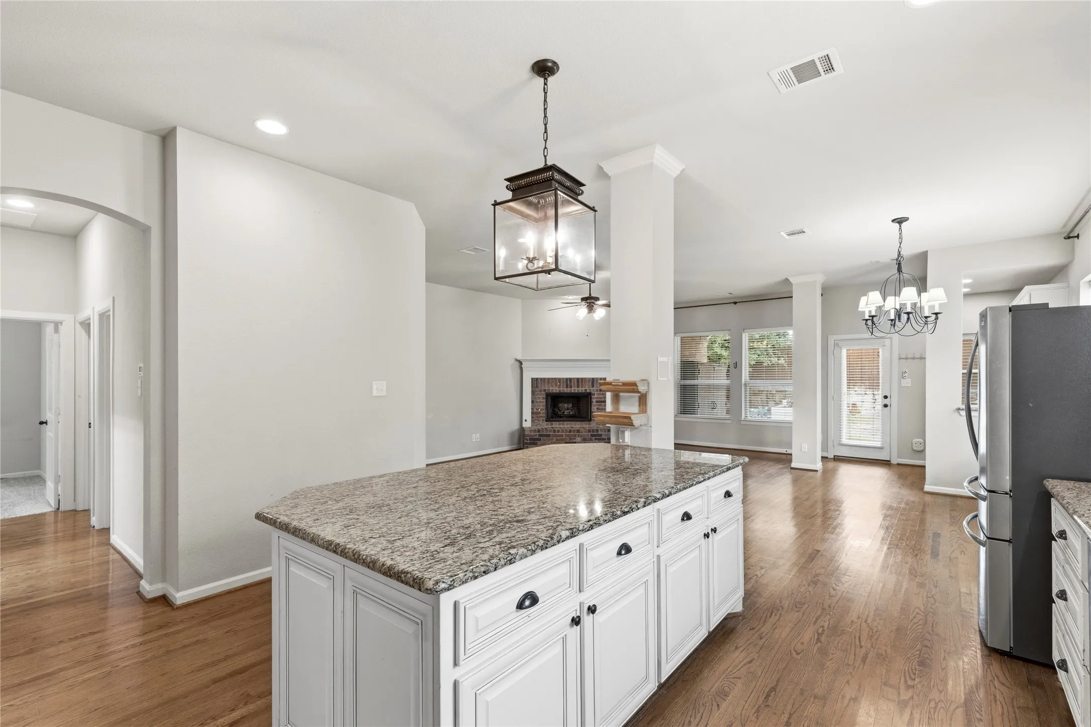 Single Family Residence For Sale in Collin County , 5900 Cranbrook Lane, Mc Kinney, Texas 75070, 5 Bedroom, 4 Bathroom, 2 Garage spaces, 3,012 Sqft, built in 2013, mls#21263768, Real Estate Agent in Mc Kinney, Homes For Sale in Collin county, Homes For Sale in Mc Kinney, Realtor in Mc Kinney Texas, Real Estate Brokerage Independent Realty Texas, Luminita Cordes Realtor