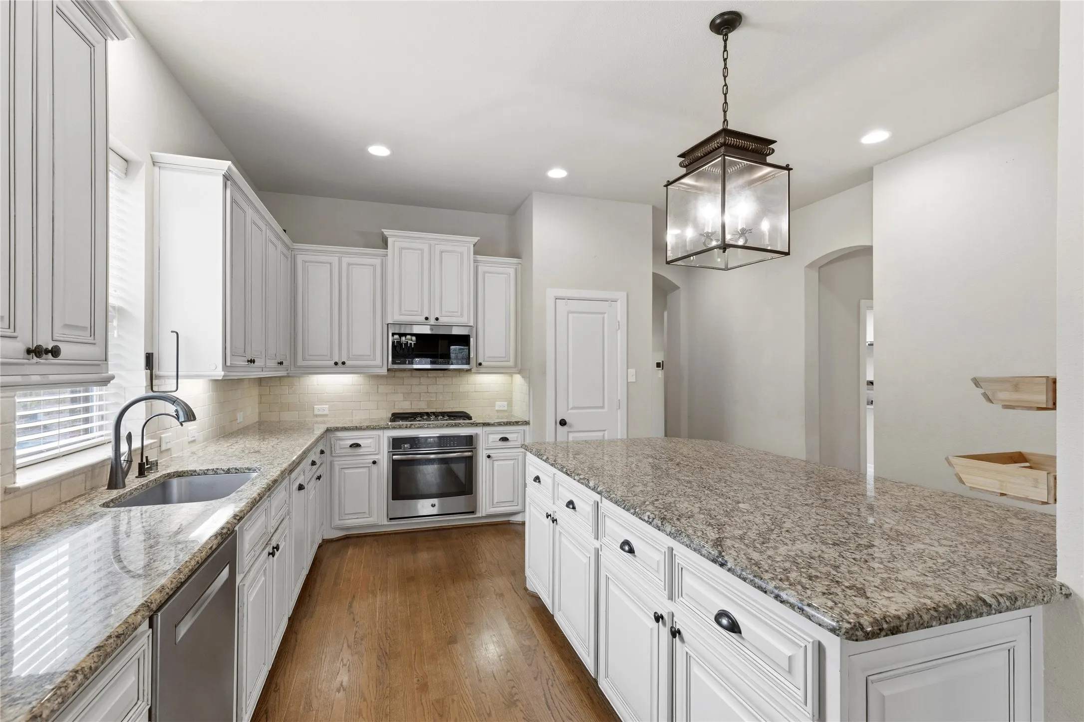 Single Family Residence For Sale in Collin County , 5900 Cranbrook Lane, Mc Kinney, Texas 75070, 5 Bedroom, 4 Bathroom, 2 Garage spaces, 3,012 Sqft, built in 2013, mls#21263768, Real Estate Agent in Mc Kinney, Homes For Sale in Collin county, Homes For Sale in Mc Kinney, Realtor in Mc Kinney Texas, Real Estate Brokerage Independent Realty Texas, Luminita Cordes Realtor