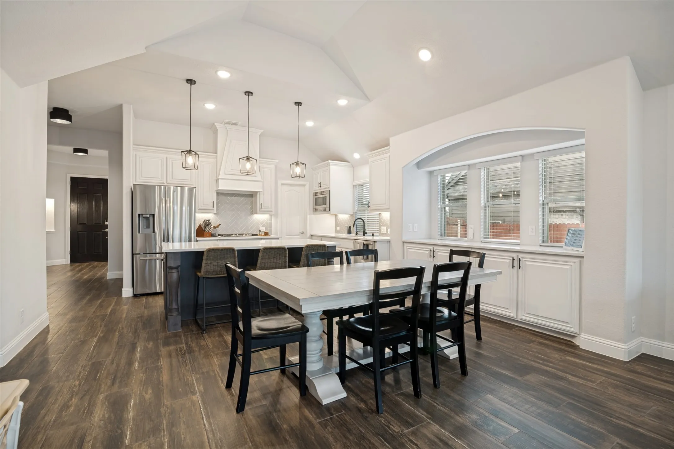 Single Family Residence For Sale in Kaufman County , 3608 Kimberly Court, Forney, Texas 75126, 4 Bedroom, 3 Bathroom, 2 Garage spaces, 2,745 Sqft, built in 2020, mls#21264049, Real Estate Agent in Forney, Homes For Sale in Kaufman county, Homes For Sale in Forney, Realtor in Forney Texas, Real Estate Brokerage Independent Realty Texas, Luminita Cordes Realtor