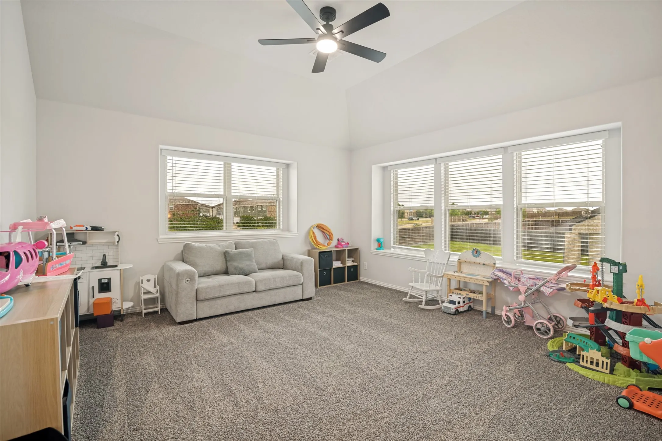Single Family Residence For Sale in Kaufman County , 3608 Kimberly Court, Forney, Texas 75126, 4 Bedroom, 3 Bathroom, 2 Garage spaces, 2,745 Sqft, built in 2020, mls#21264049, Real Estate Agent in Forney, Homes For Sale in Kaufman county, Homes For Sale in Forney, Realtor in Forney Texas, Real Estate Brokerage Independent Realty Texas, Luminita Cordes Realtor
