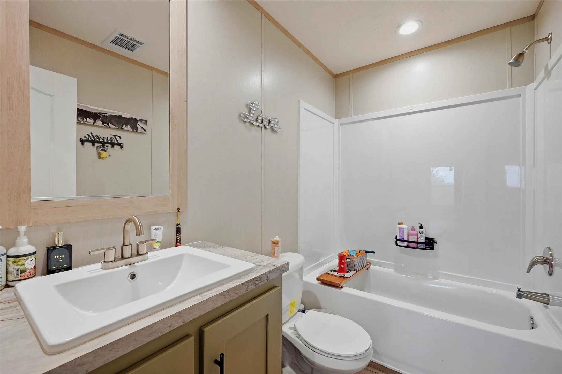 Mobile Home For Sale in Grayson County , 587 Kentucky Town Road, Whitewright, Texas 75491, 4 Bedrooms, 2 Bathrooms, Garage spaces, 1,904 Sqft, built in 2024, Price $339,900, mls#21264095, Real Estate Agent in Whitewright, Homes For Sale in Grayson county, Homes For Sale in Whitewright, Realtor in Whitewright Texas, Real Estate Brokerage Independent Realty Texas, Luminita Cordes Realtor