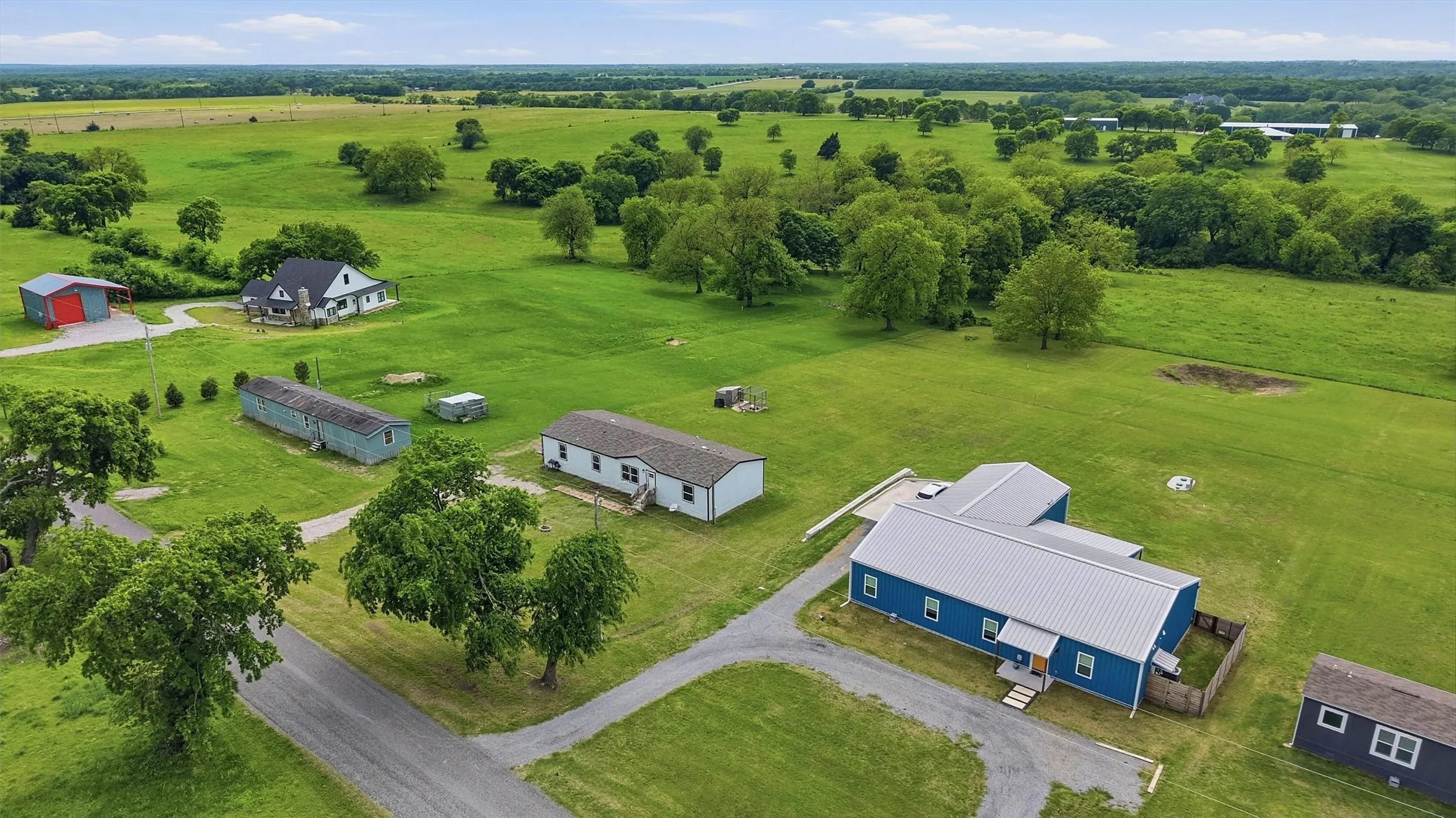 Mobile Home For Sale in Grayson County , 587 Kentucky Town Road, Whitewright, Texas 75491, 4 Bedrooms, 2 Bathrooms, Garage spaces, 1,904 Sqft, built in 2024, Price $339,900, mls#21264095, Real Estate Agent in Whitewright, Homes For Sale in Grayson county, Homes For Sale in Whitewright, Realtor in Whitewright Texas, Real Estate Brokerage Independent Realty Texas, Luminita Cordes Realtor