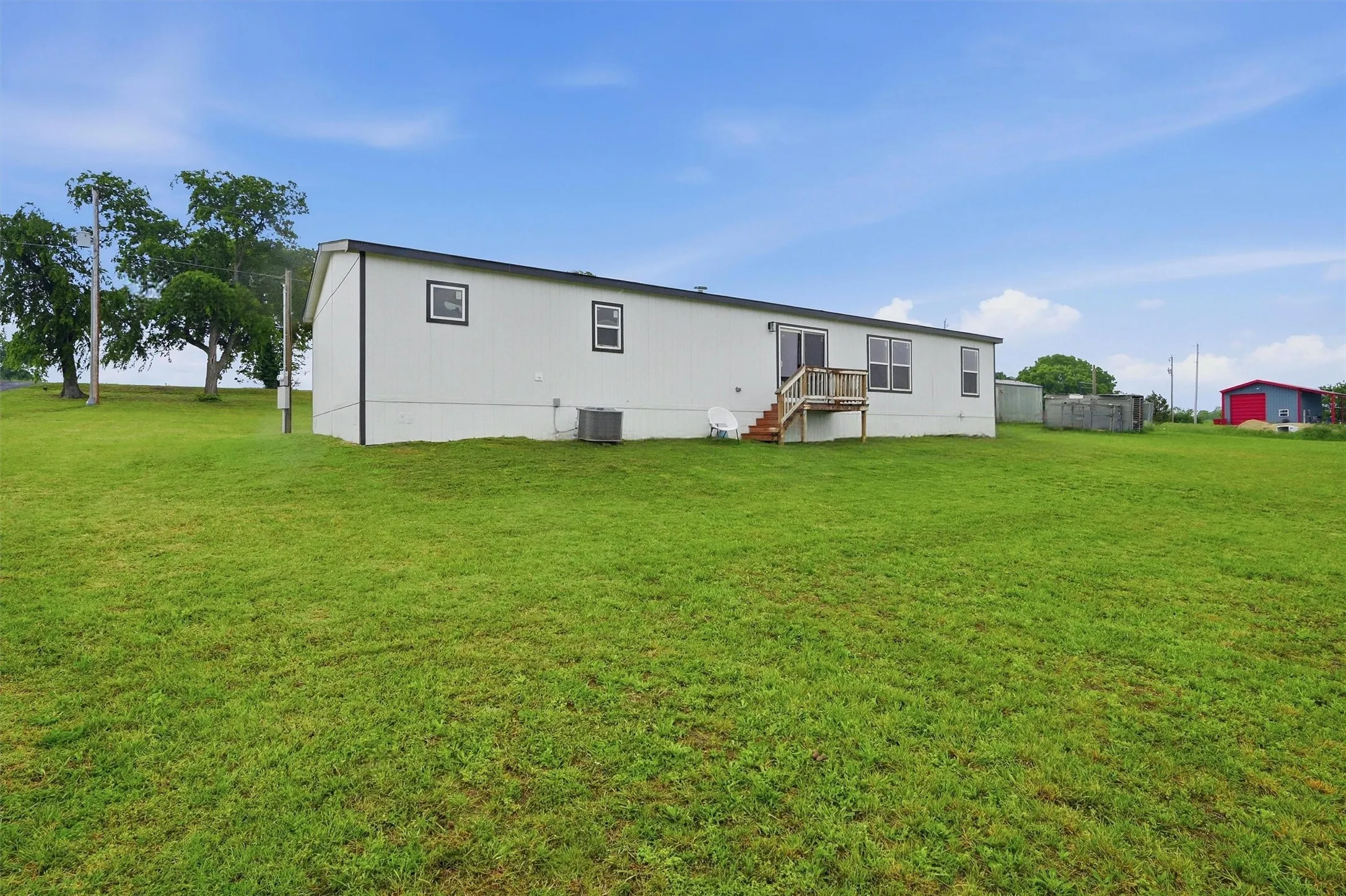 Mobile Home For Sale in Grayson County , 587 Kentucky Town Road, Whitewright, Texas 75491, 4 Bedrooms, 2 Bathrooms, Garage spaces, 1,904 Sqft, built in 2024, Price $339,900, mls#21264095, Real Estate Agent in Whitewright, Homes For Sale in Grayson county, Homes For Sale in Whitewright, Realtor in Whitewright Texas, Real Estate Brokerage Independent Realty Texas, Luminita Cordes Realtor