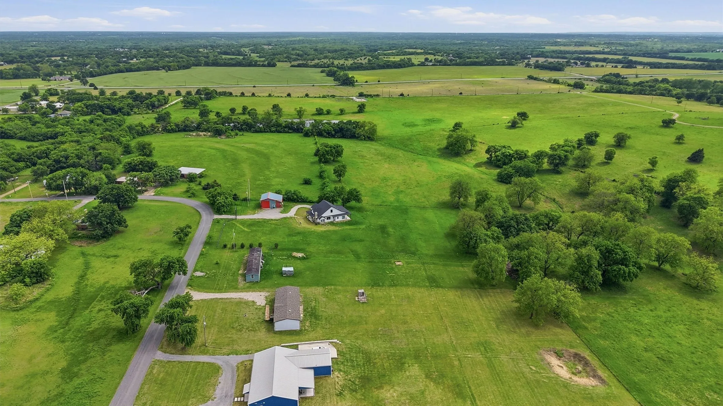 Mobile Home For Sale in Grayson County , 587 Kentucky Town Road, Whitewright, Texas 75491, 4 Bedrooms, 2 Bathrooms, Garage spaces, 1,904 Sqft, built in 2024, Price $339,900, mls#21264095, Real Estate Agent in Whitewright, Homes For Sale in Grayson county, Homes For Sale in Whitewright, Realtor in Whitewright Texas, Real Estate Brokerage Independent Realty Texas, Luminita Cordes Realtor