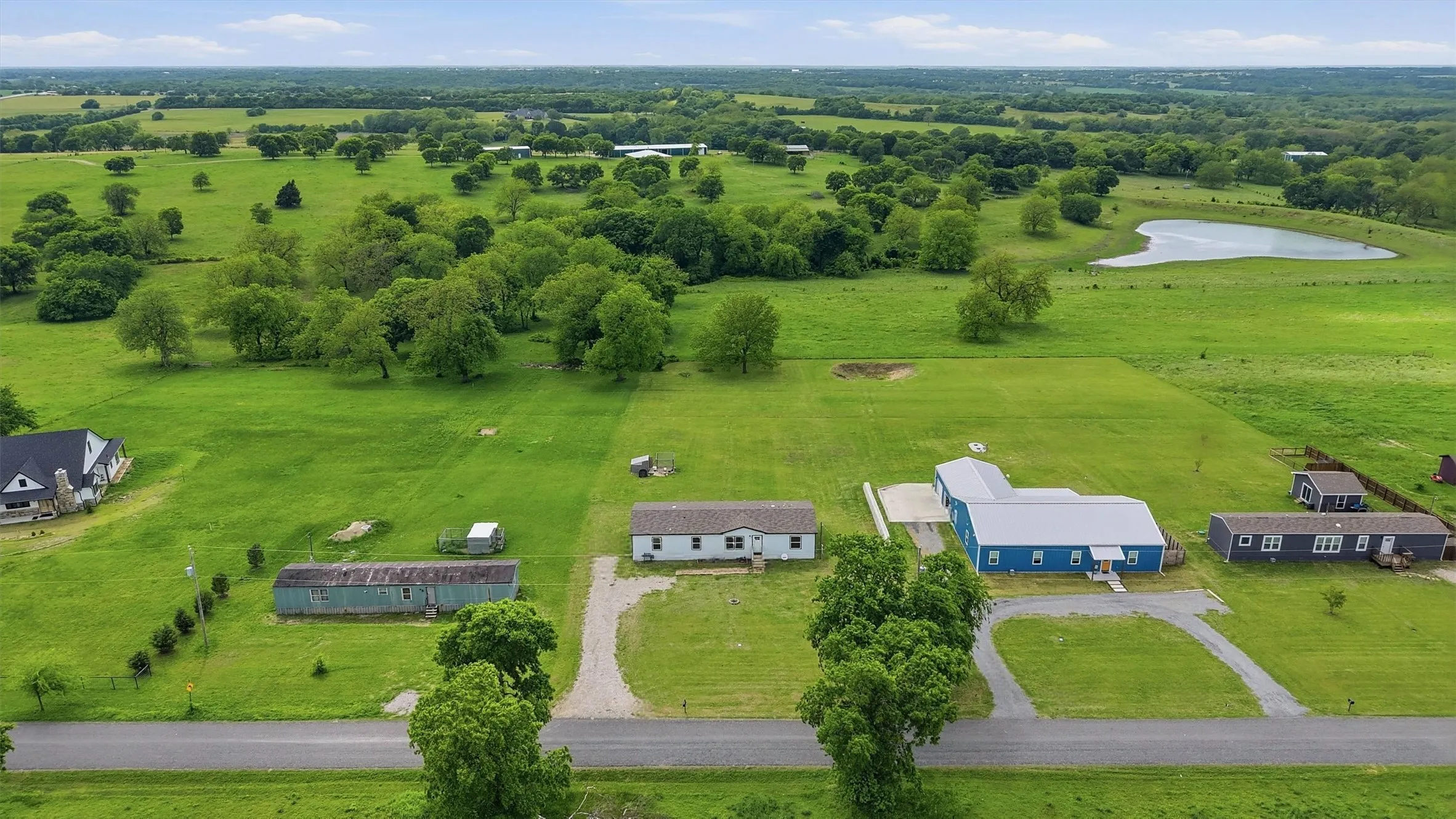 Mobile Home For Sale in Grayson County , 587 Kentucky Town Road, Whitewright, Texas 75491, 4 Bedrooms, 2 Bathrooms, Garage spaces, 1,904 Sqft, built in 2024, Price $339,900, mls#21264095, Real Estate Agent in Whitewright, Homes For Sale in Grayson county, Homes For Sale in Whitewright, Realtor in Whitewright Texas, Real Estate Brokerage Independent Realty Texas, Luminita Cordes Realtor