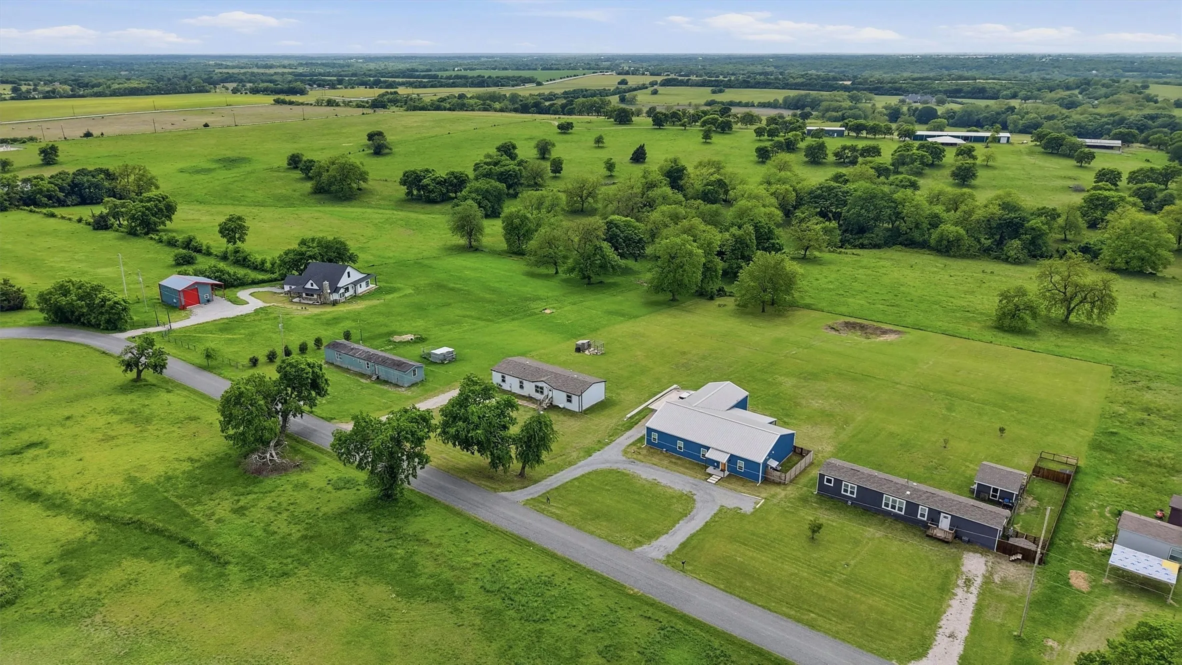 Mobile Home For Sale in Grayson County , 587 Kentucky Town Road, Whitewright, Texas 75491, 4 Bedrooms, 2 Bathrooms, Garage spaces, 1,904 Sqft, built in 2024, Price $339,900, mls#21264095, Real Estate Agent in Whitewright, Homes For Sale in Grayson county, Homes For Sale in Whitewright, Realtor in Whitewright Texas, Real Estate Brokerage Independent Realty Texas, Luminita Cordes Realtor