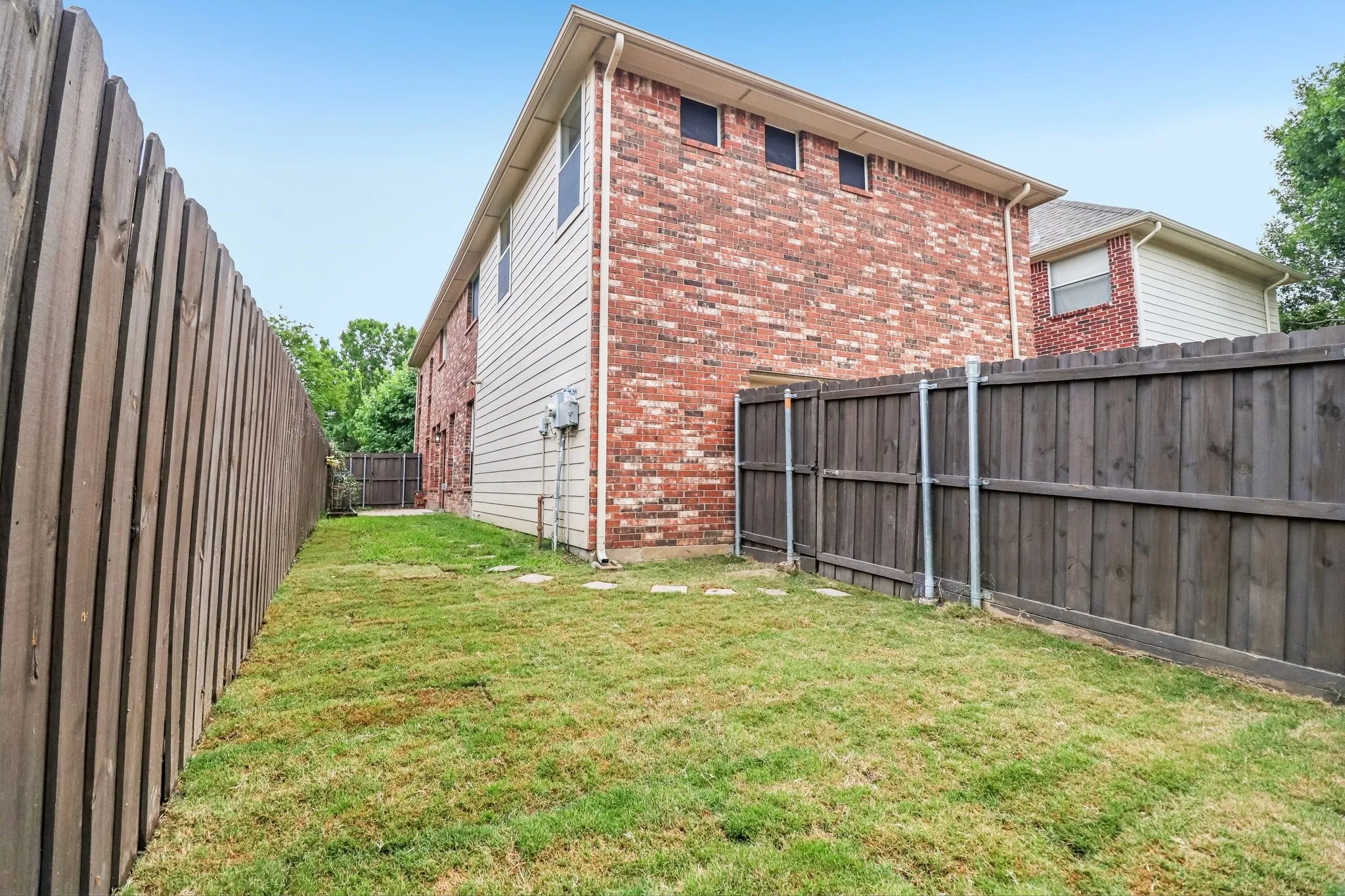 Single Family Residence For Sale in Dallas County , 526 Archer Drive, Coppell, Texas 75019, 3 Bedroom, 3 Bathroom, 2 Garage spaces, 2,200 Sqft, built in 2000, mls#21261701, Real Estate Agent in Coppell, Homes For Sale in Dallas county, Homes For Sale in Coppell, Realtor in Coppell Texas, Real Estate Brokerage Independent Realty Texas, Luminita Cordes Realtor