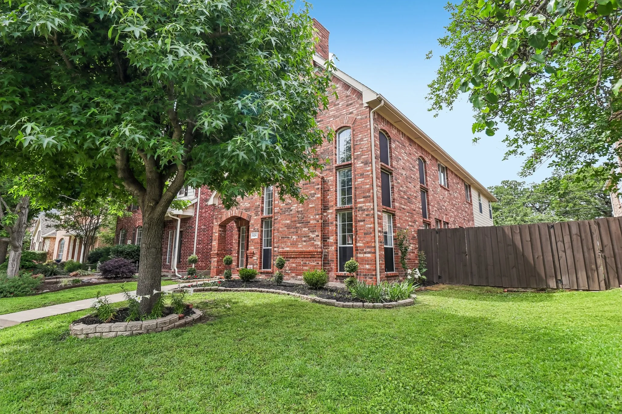 Single Family Residence For Sale in Dallas County , 526 Archer Drive, Coppell, Texas 75019, 3 Bedroom, 3 Bathroom, 2 Garage spaces, 2,200 Sqft, built in 2000, mls#21261701, Real Estate Agent in Coppell, Homes For Sale in Dallas county, Homes For Sale in Coppell, Realtor in Coppell Texas, Real Estate Brokerage Independent Realty Texas, Luminita Cordes Realtor