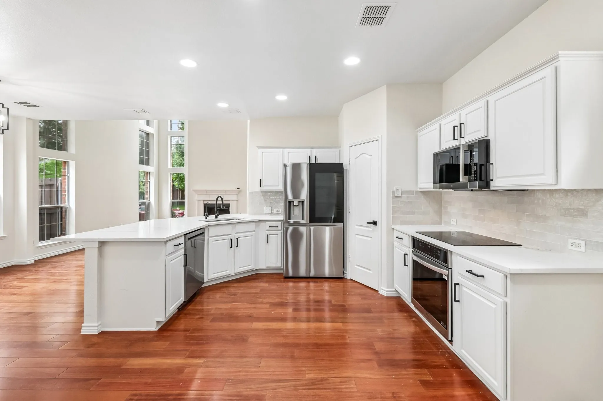 Single Family Residence For Sale in Dallas County , 526 Archer Drive, Coppell, Texas 75019, 3 Bedroom, 3 Bathroom, 2 Garage spaces, 2,200 Sqft, built in 2000, mls#21261701, Real Estate Agent in Coppell, Homes For Sale in Dallas county, Homes For Sale in Coppell, Realtor in Coppell Texas, Real Estate Brokerage Independent Realty Texas, Luminita Cordes Realtor