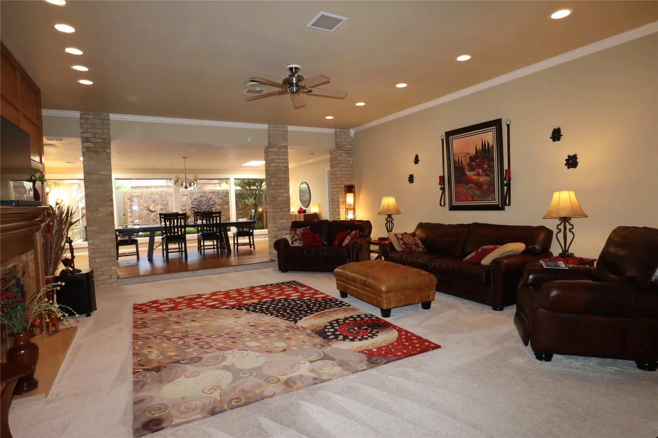Single Family Residence For Sale in Tarrant County , 5421 Benbridge Drive, Fort Worth, Texas 76107, 4 Bedrooms, 4 Bathrooms, 2 Garage spaces, 4,102 Sqft, built in 1977, Price $925,000, mls#21264130, Real Estate Agent in Fort Worth, Homes For Sale in Tarrant county, Homes For Sale in Fort Worth, Realtor in Fort Worth Texas, Real Estate Brokerage Independent Realty Texas, Luminita Cordes Realtor