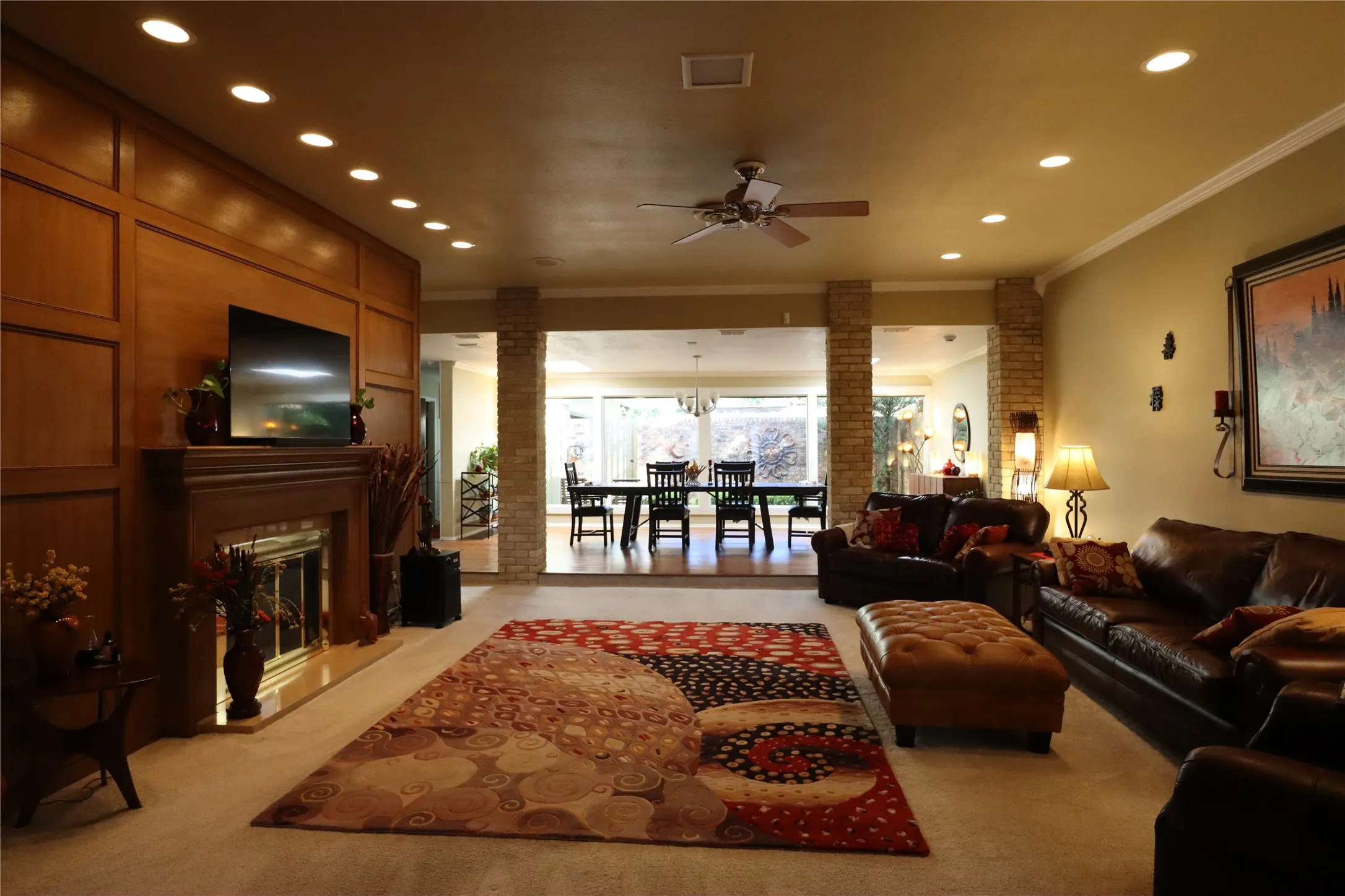 Single Family Residence For Sale in Tarrant County , 5421 Benbridge Drive, Fort Worth, Texas 76107, 4 Bedrooms, 4 Bathrooms, 2 Garage spaces, 4,102 Sqft, built in 1977, Price $925,000, mls#21264130, Real Estate Agent in Fort Worth, Homes For Sale in Tarrant county, Homes For Sale in Fort Worth, Realtor in Fort Worth Texas, Real Estate Brokerage Independent Realty Texas, Luminita Cordes Realtor