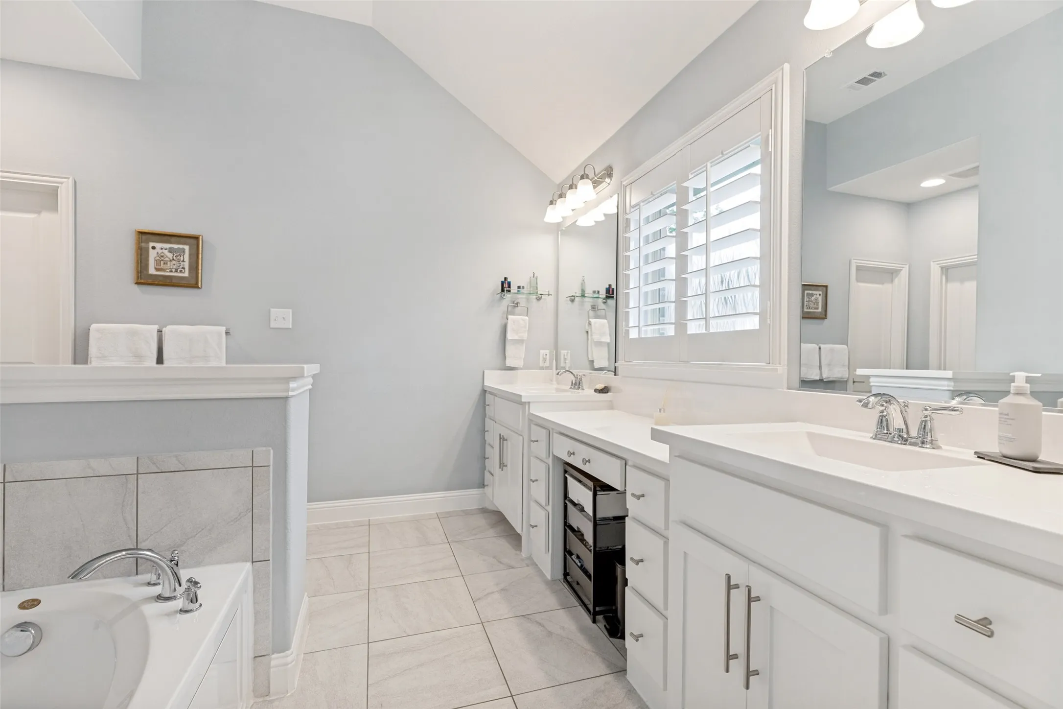 Single Family Residence For Sale in Denton County , 15805 Canyon Ridge, Prosper, Texas 75078, 4 Bedroom, 3 Bathroom, 2 Garage spaces, 2,049 Sqft, built in 2016, mls#21262548, Real Estate Agent in Prosper, Homes For Sale in Denton county, Homes For Sale in Prosper, Realtor in Prosper Texas, Real Estate Brokerage Independent Realty Texas, Luminita Cordes Realtor