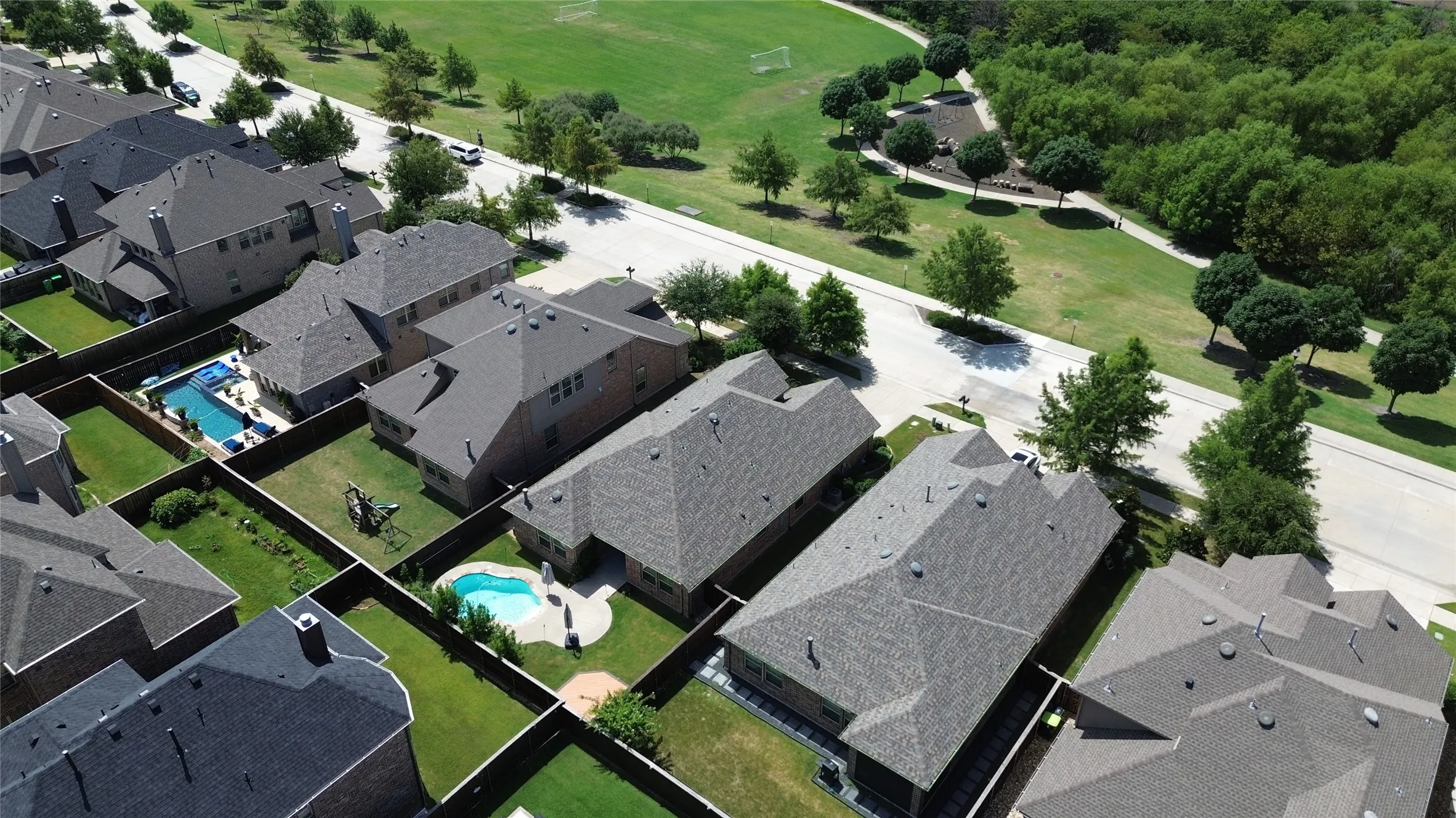 Single Family Residence For Sale in Denton County , 15805 Canyon Ridge, Prosper, Texas 75078, 4 Bedroom, 3 Bathroom, 2 Garage spaces, 2,049 Sqft, built in 2016, mls#21262548, Real Estate Agent in Prosper, Homes For Sale in Denton county, Homes For Sale in Prosper, Realtor in Prosper Texas, Real Estate Brokerage Independent Realty Texas, Luminita Cordes Realtor