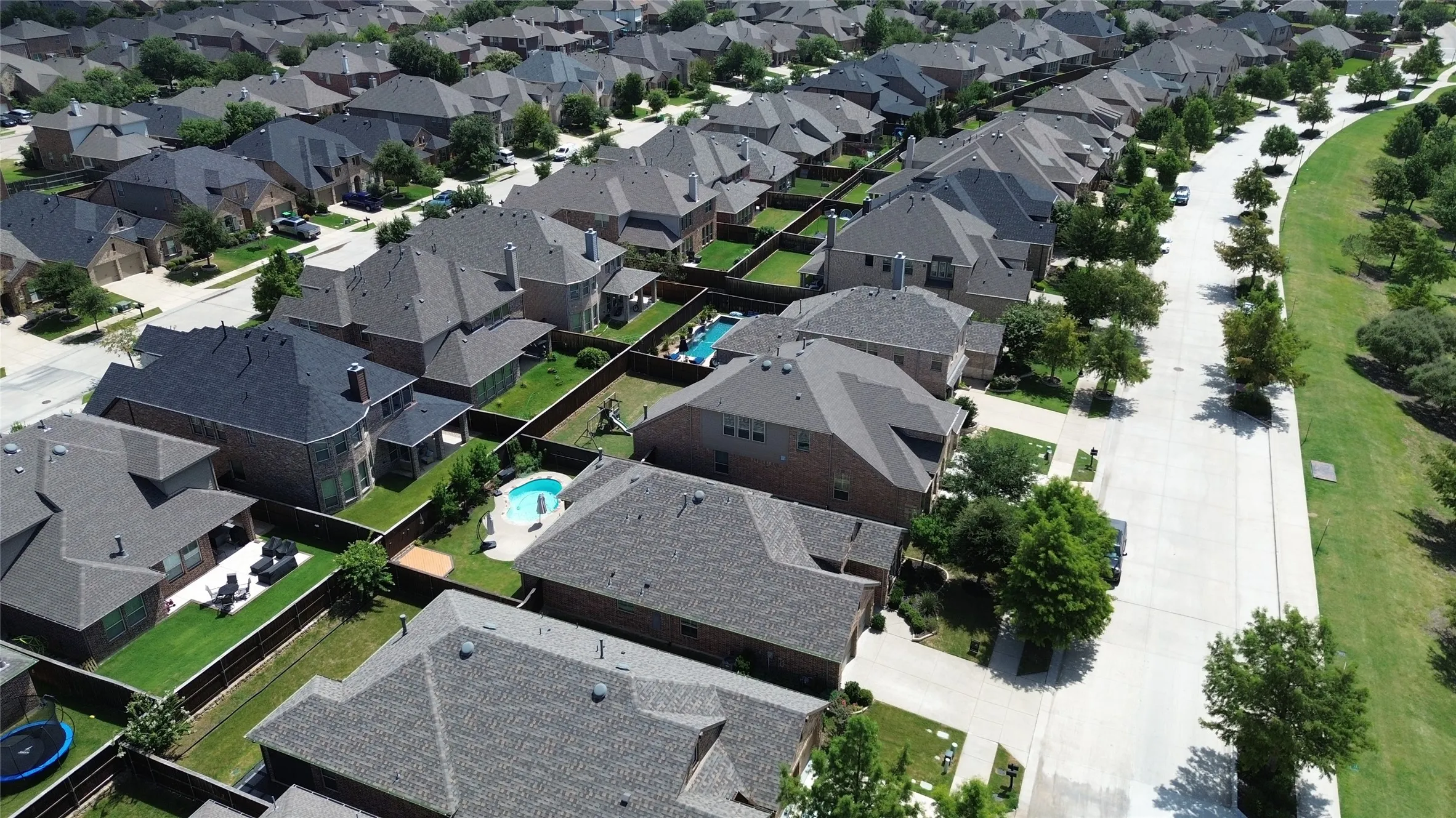 Single Family Residence For Sale in Denton County , 15805 Canyon Ridge, Prosper, Texas 75078, 4 Bedroom, 3 Bathroom, 2 Garage spaces, 2,049 Sqft, built in 2016, mls#21262548, Real Estate Agent in Prosper, Homes For Sale in Denton county, Homes For Sale in Prosper, Realtor in Prosper Texas, Real Estate Brokerage Independent Realty Texas, Luminita Cordes Realtor
