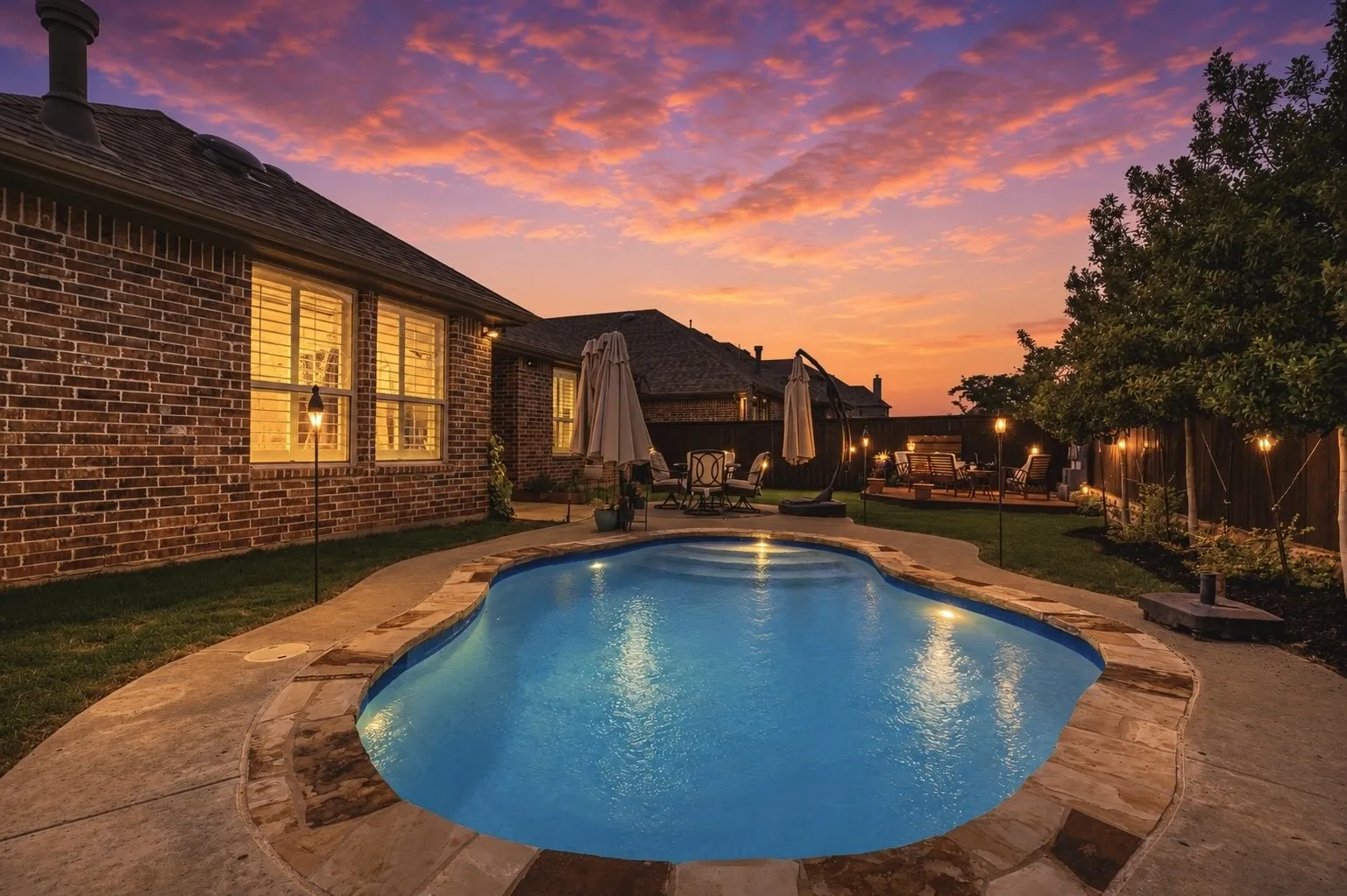 Single Family Residence For Sale in Denton County , 15805 Canyon Ridge, Prosper, Texas 75078, 4 Bedroom, 3 Bathroom, 2 Garage spaces, 2,049 Sqft, built in 2016, mls#21262548, Real Estate Agent in Prosper, Homes For Sale in Denton county, Homes For Sale in Prosper, Realtor in Prosper Texas, Real Estate Brokerage Independent Realty Texas, Luminita Cordes Realtor