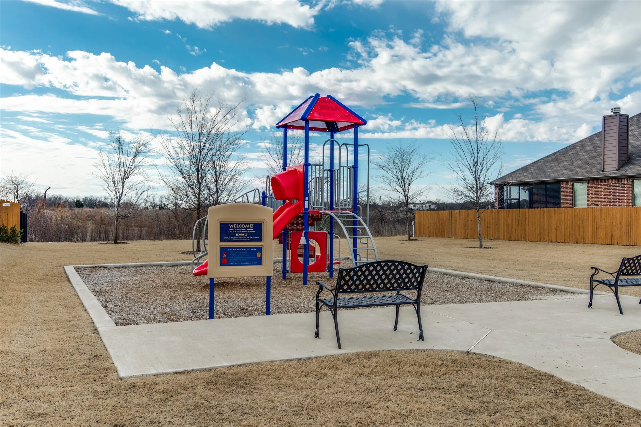 Single Family Residence For Sale in Denton County , 15805 Canyon Ridge, Prosper, Texas 75078, 4 Bedroom, 3 Bathroom, 2 Garage spaces, 2,049 Sqft, built in 2016, mls#21262548, Real Estate Agent in Prosper, Homes For Sale in Denton county, Homes For Sale in Prosper, Realtor in Prosper Texas, Real Estate Brokerage Independent Realty Texas, Luminita Cordes Realtor