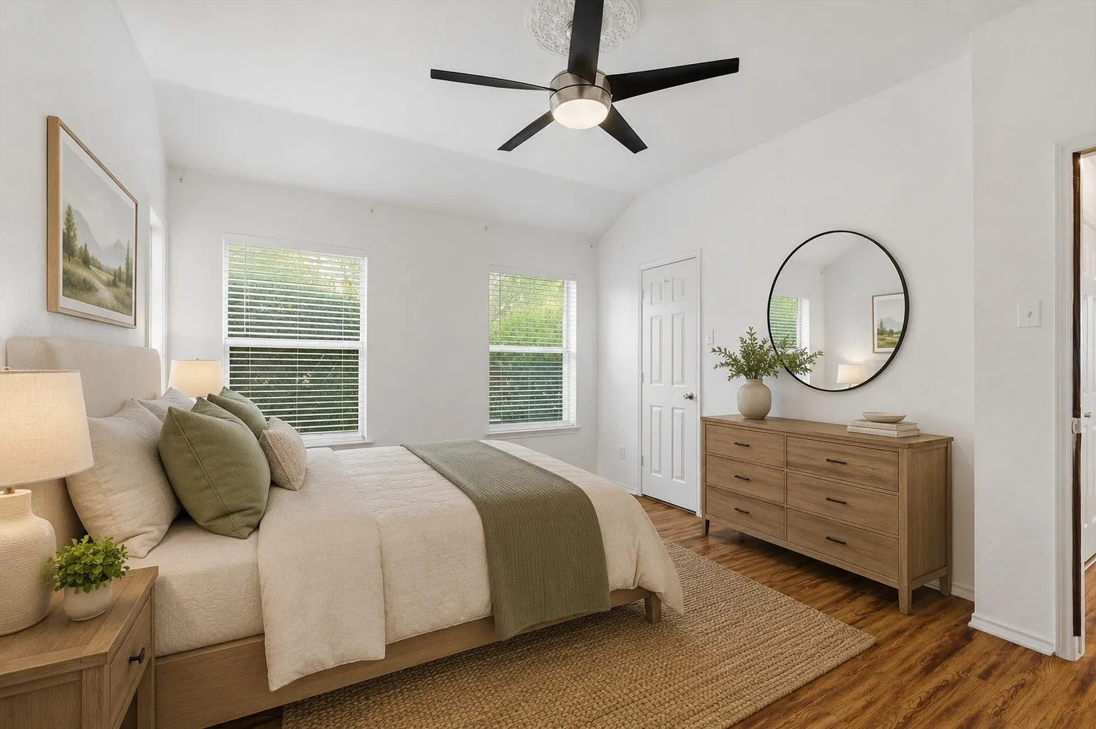 Primary bedroom
*VIRTUALLY STAGED*
