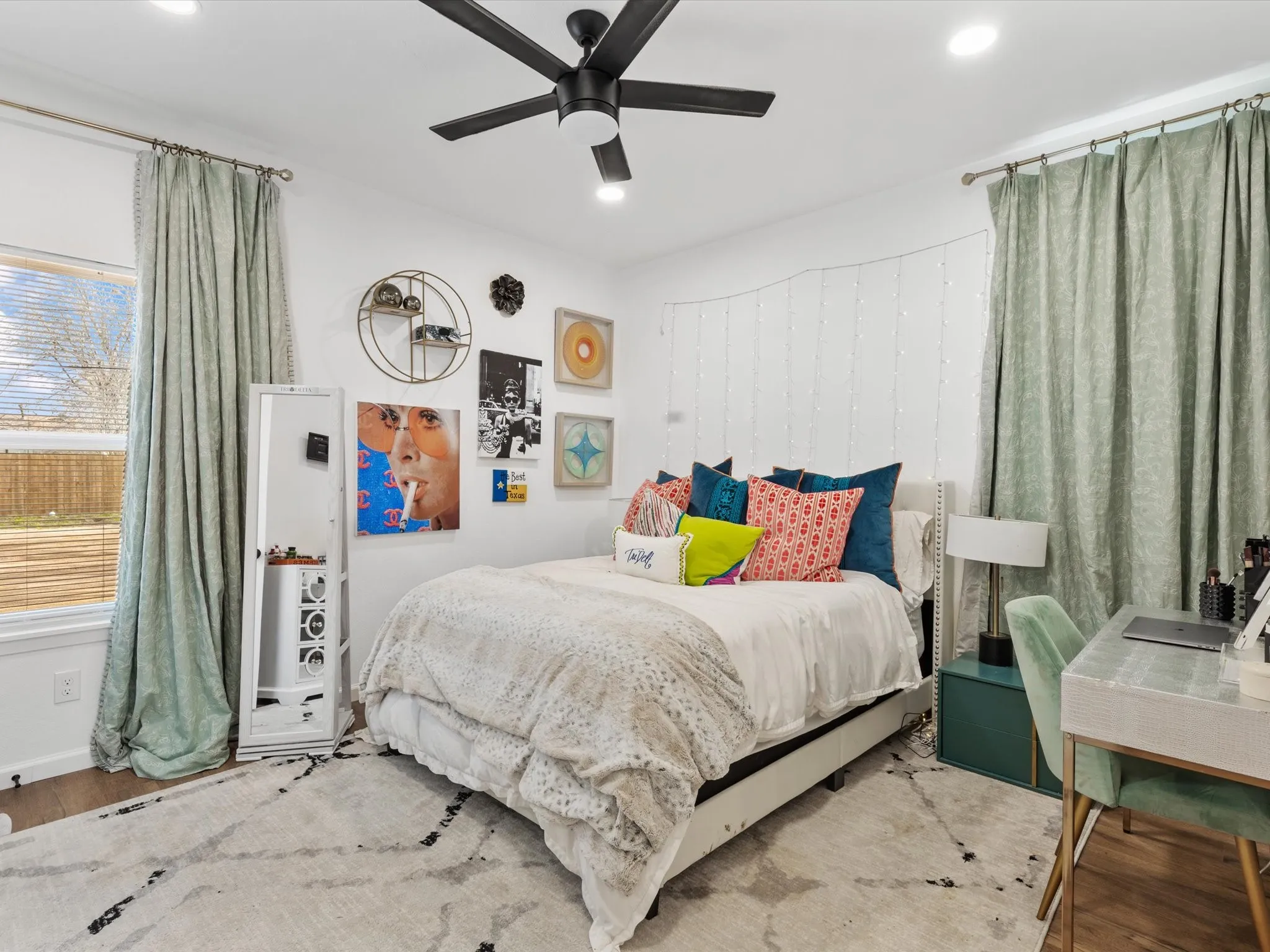 Single Family Residence For Rent in Tarrant County , 3517 Mission Street, Fort Worth, Texas 76109, 4 Bedroom, 5 Bathroom, Garage spaces, 2,760 Sqft, built in 2022, mls#21259956, Real Estate Agent in Fort Worth, Homes For Rent in Tarrant county, Homes For Rent in Fort Worth, Realtor in Fort Worth Texas, Real Estate Brokerage Independent Realty Texas, Luminita Cordes Realtor