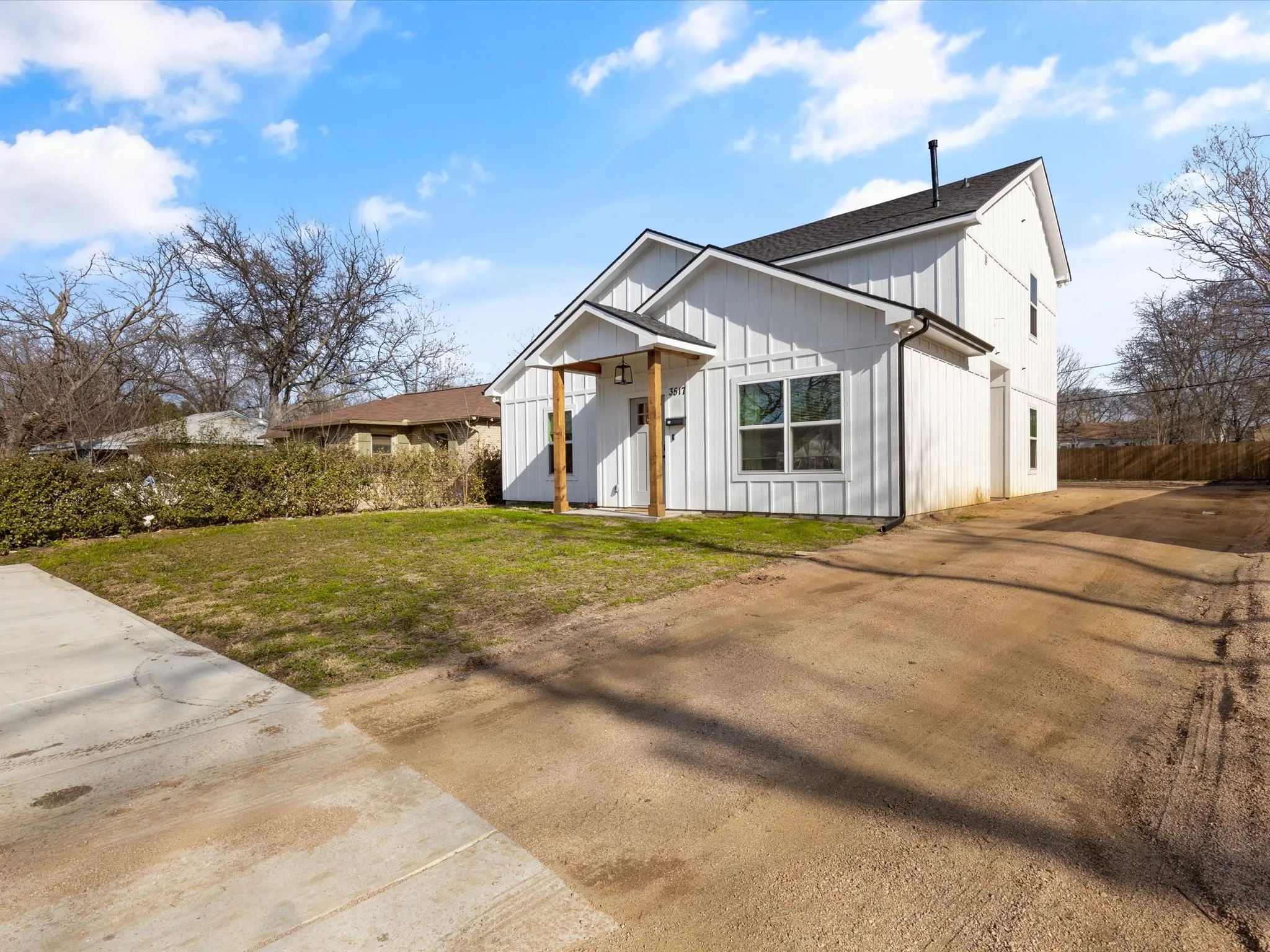 Single Family Residence For Rent in Tarrant County , 3517 Mission Street, Fort Worth, Texas 76109, 4 Bedroom, 5 Bathroom, Garage spaces, 2,760 Sqft, built in 2022, mls#21259956, Real Estate Agent in Fort Worth, Homes For Rent in Tarrant county, Homes For Rent in Fort Worth, Realtor in Fort Worth Texas, Real Estate Brokerage Independent Realty Texas, Luminita Cordes Realtor