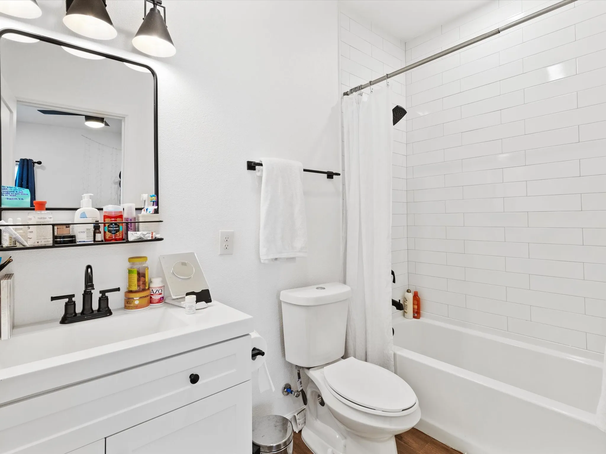Single Family Residence For Rent in Tarrant County , 3517 Mission Street, Fort Worth, Texas 76109, 4 Bedroom, 5 Bathroom, Garage spaces, 2,760 Sqft, built in 2022, mls#21259956, Real Estate Agent in Fort Worth, Homes For Rent in Tarrant county, Homes For Rent in Fort Worth, Realtor in Fort Worth Texas, Real Estate Brokerage Independent Realty Texas, Luminita Cordes Realtor