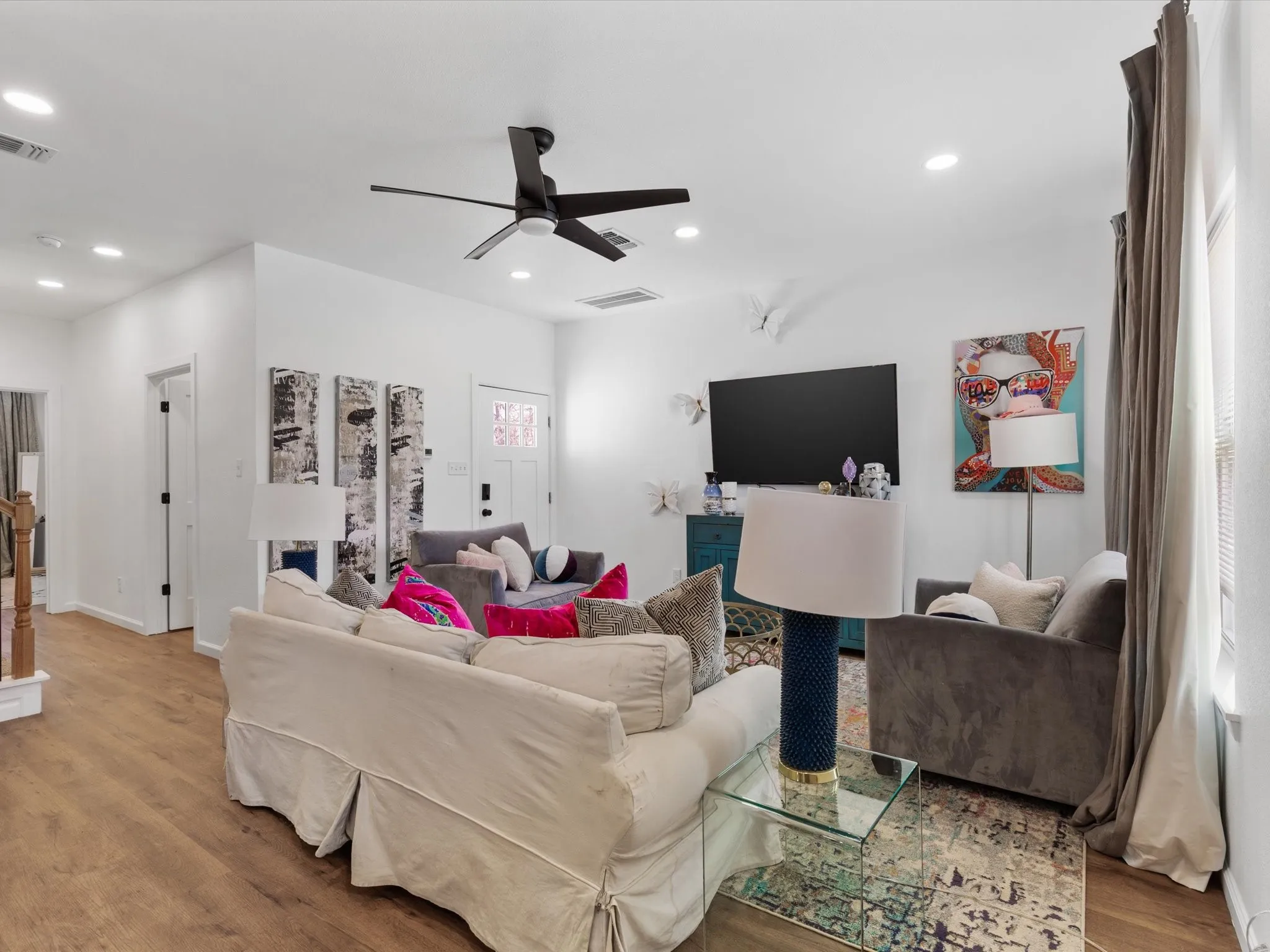 Single Family Residence For Rent in Tarrant County , 3517 Mission Street, Fort Worth, Texas 76109, 4 Bedroom, 5 Bathroom, Garage spaces, 2,760 Sqft, built in 2022, mls#21259956, Real Estate Agent in Fort Worth, Homes For Rent in Tarrant county, Homes For Rent in Fort Worth, Realtor in Fort Worth Texas, Real Estate Brokerage Independent Realty Texas, Luminita Cordes Realtor